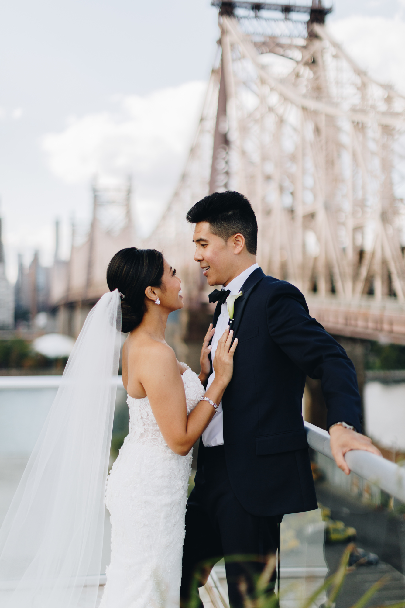Romantic wedding photos on the roof of Ravel Hotel in NYC