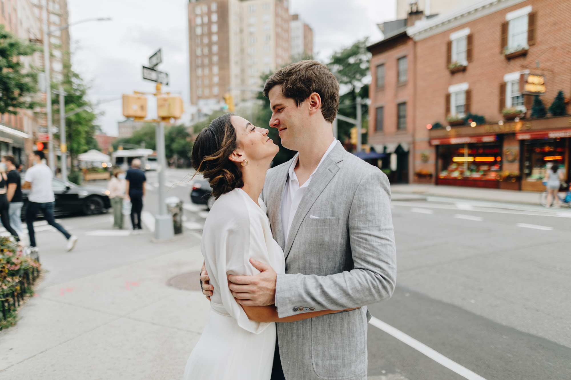 Summertime elopement photos in New York