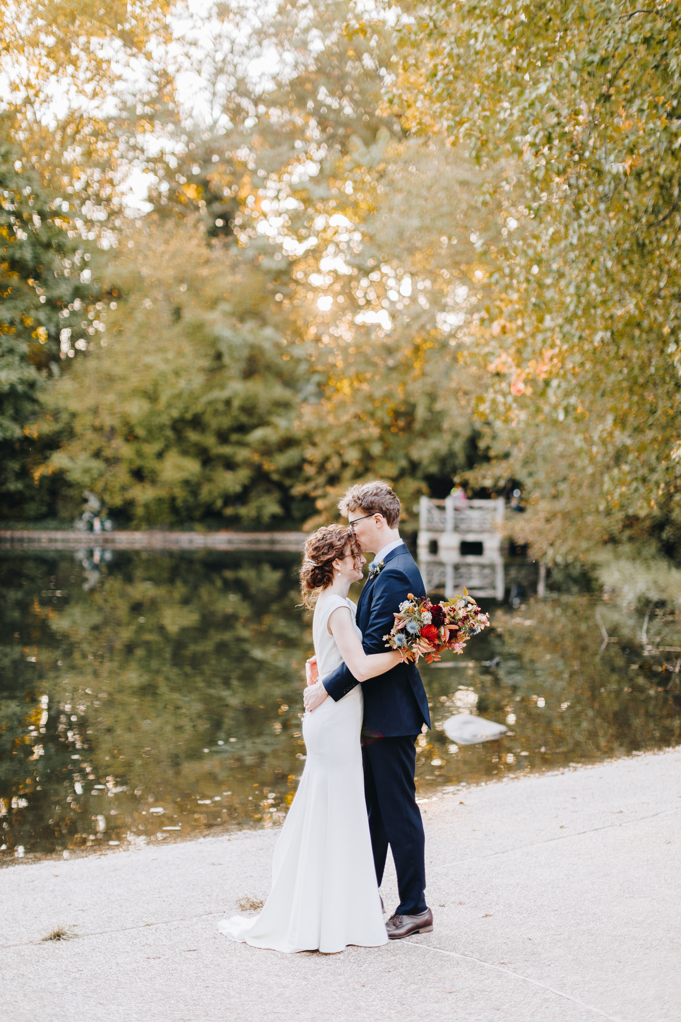 Romantic fall wedding photos in Prospect Park
