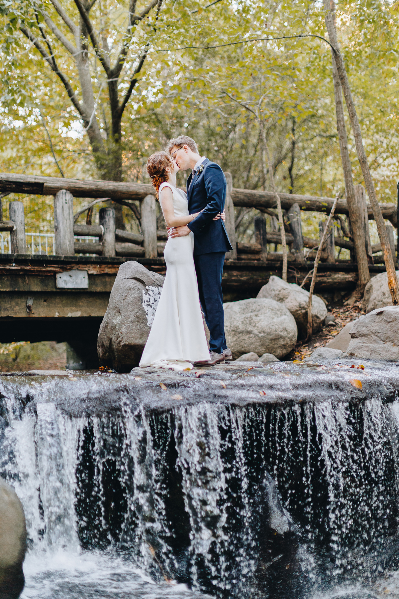 Binnen Bridge wedding photos in Prospect Park