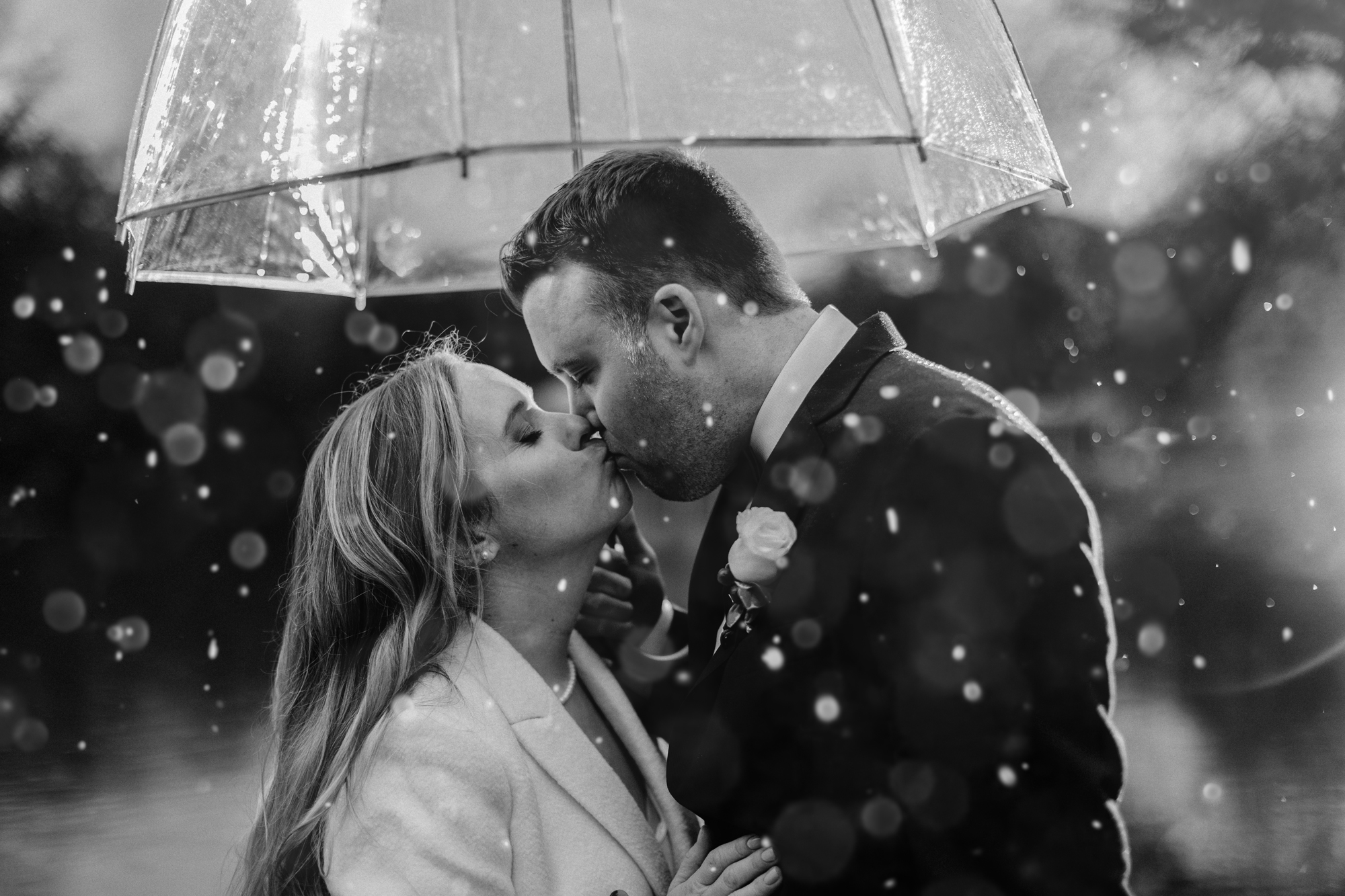 Romantic rainy day wedding in Central Park NYC