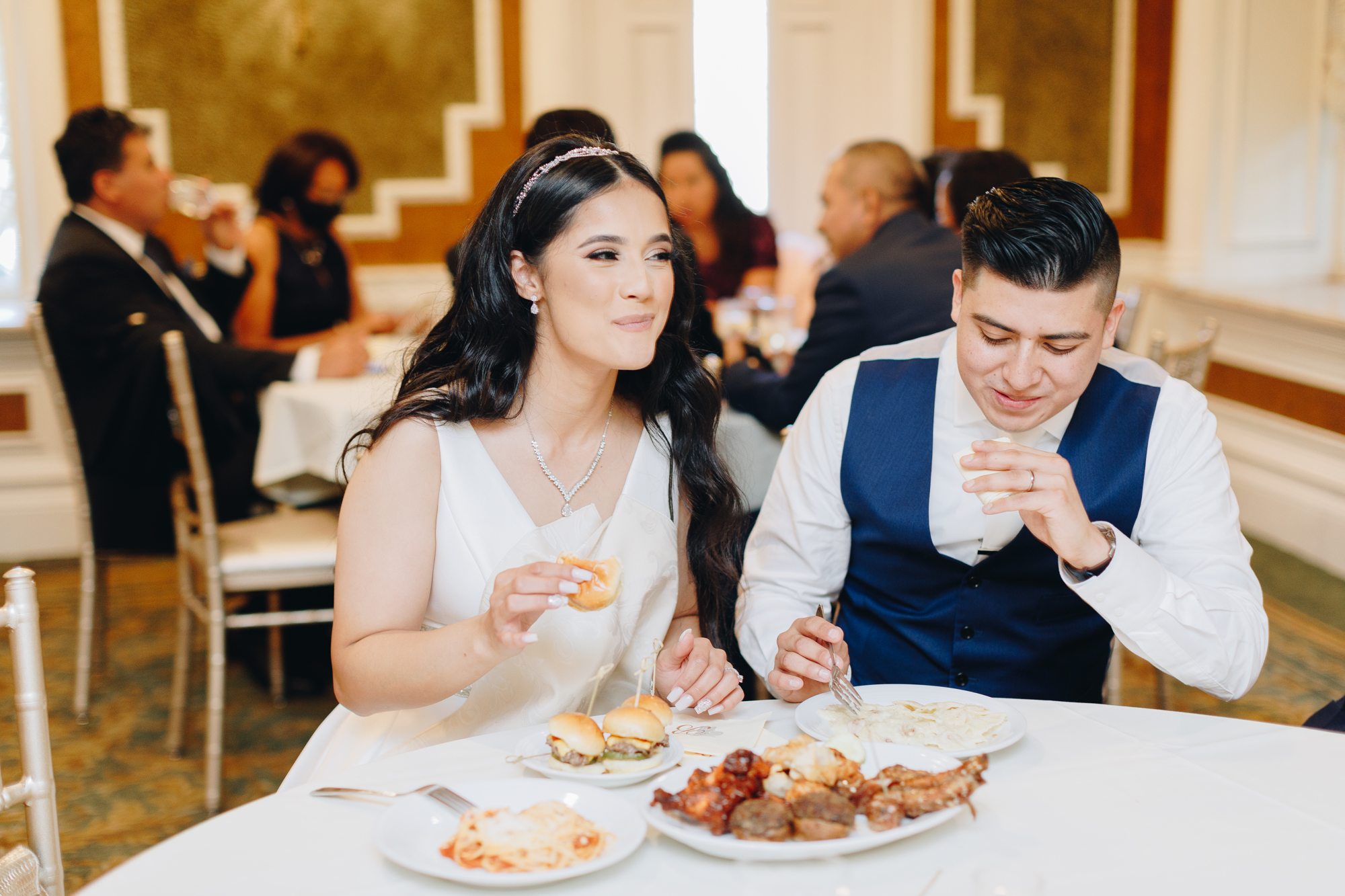 Funny candid wedding photos at the Brownstone in NJ