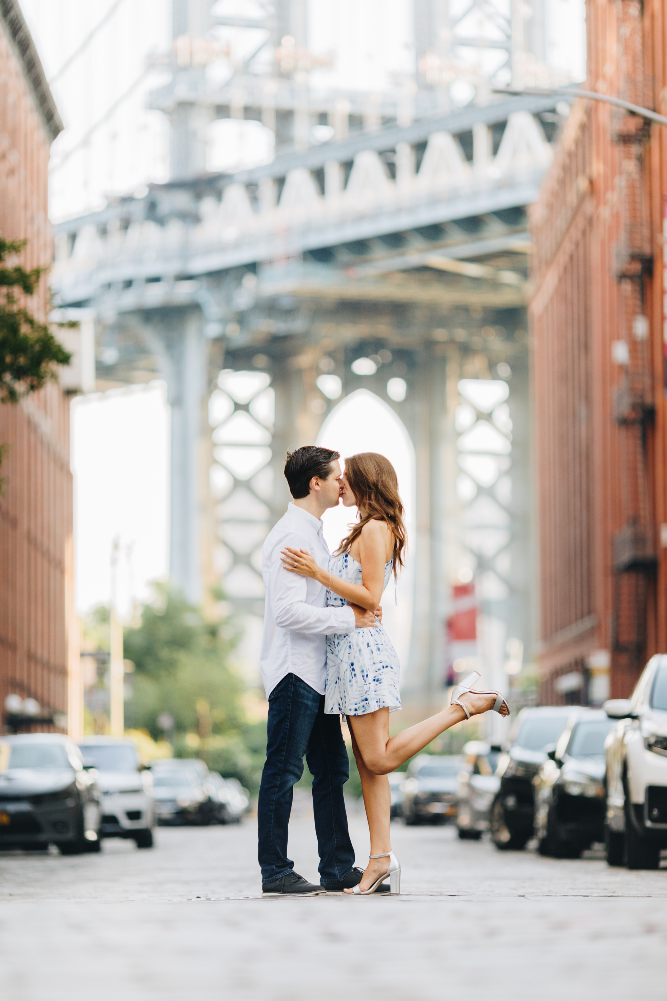 Engagement photos with the Manhattan Bridge in the background