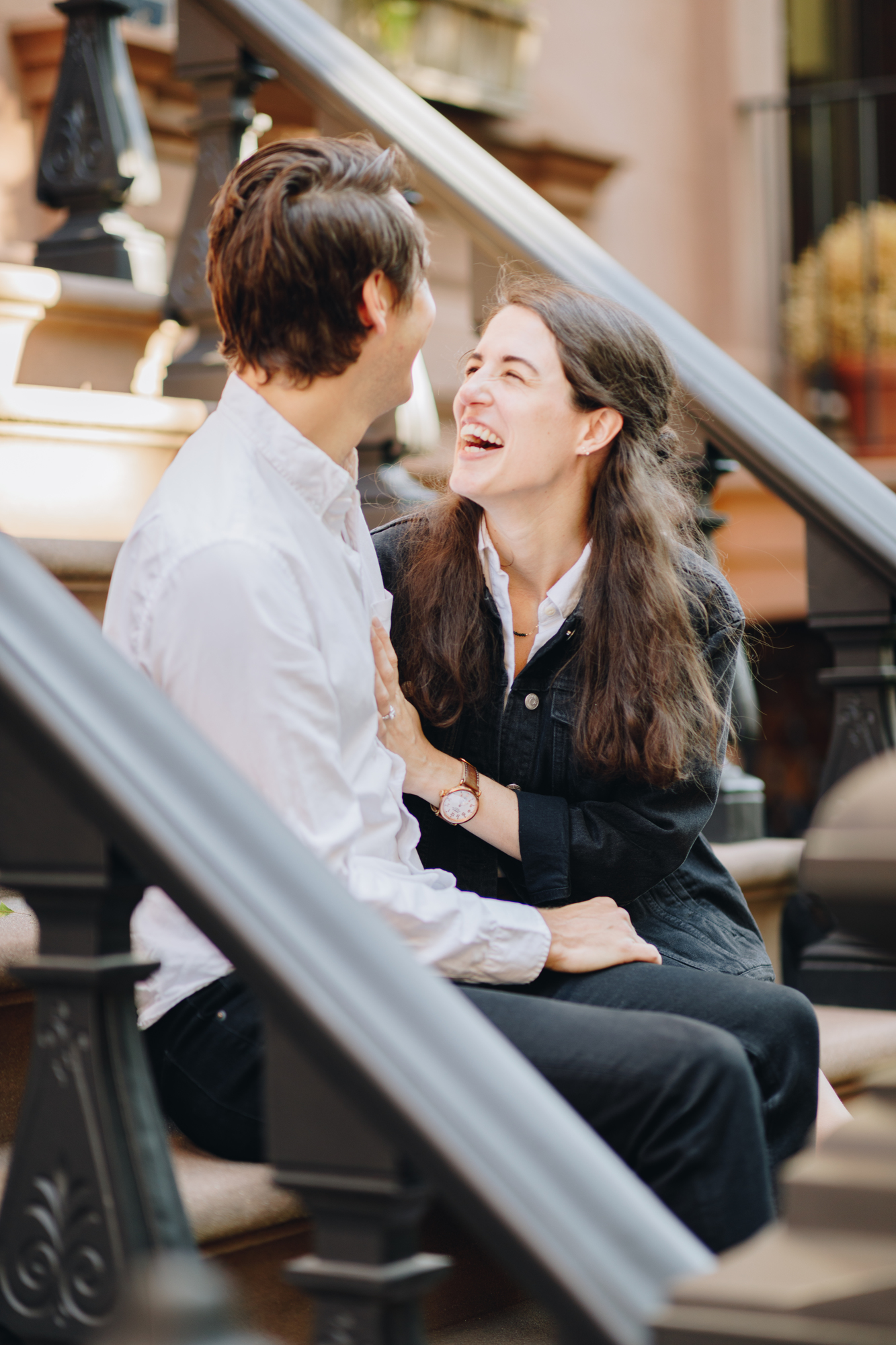 Brownstone engagement photos in Brooklyn near Dumbo