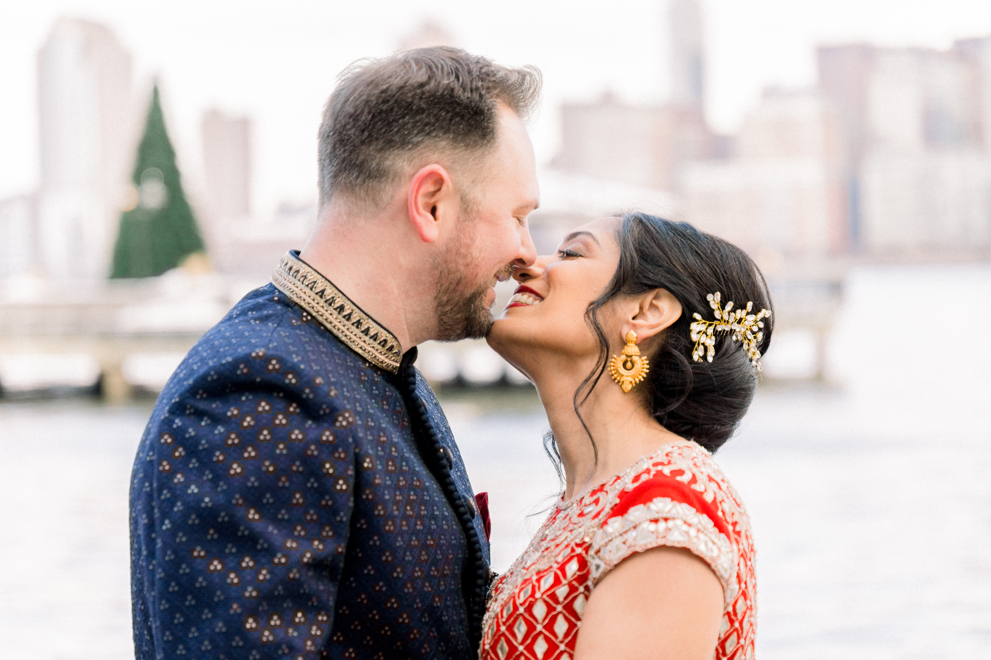 Cozy NJ winter wedding indoors at the Rooftop at Exchange Place