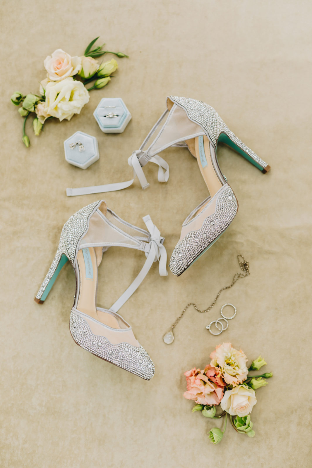 Gorgeous LGBTQ Wedding Inspiration at Sound River Studios