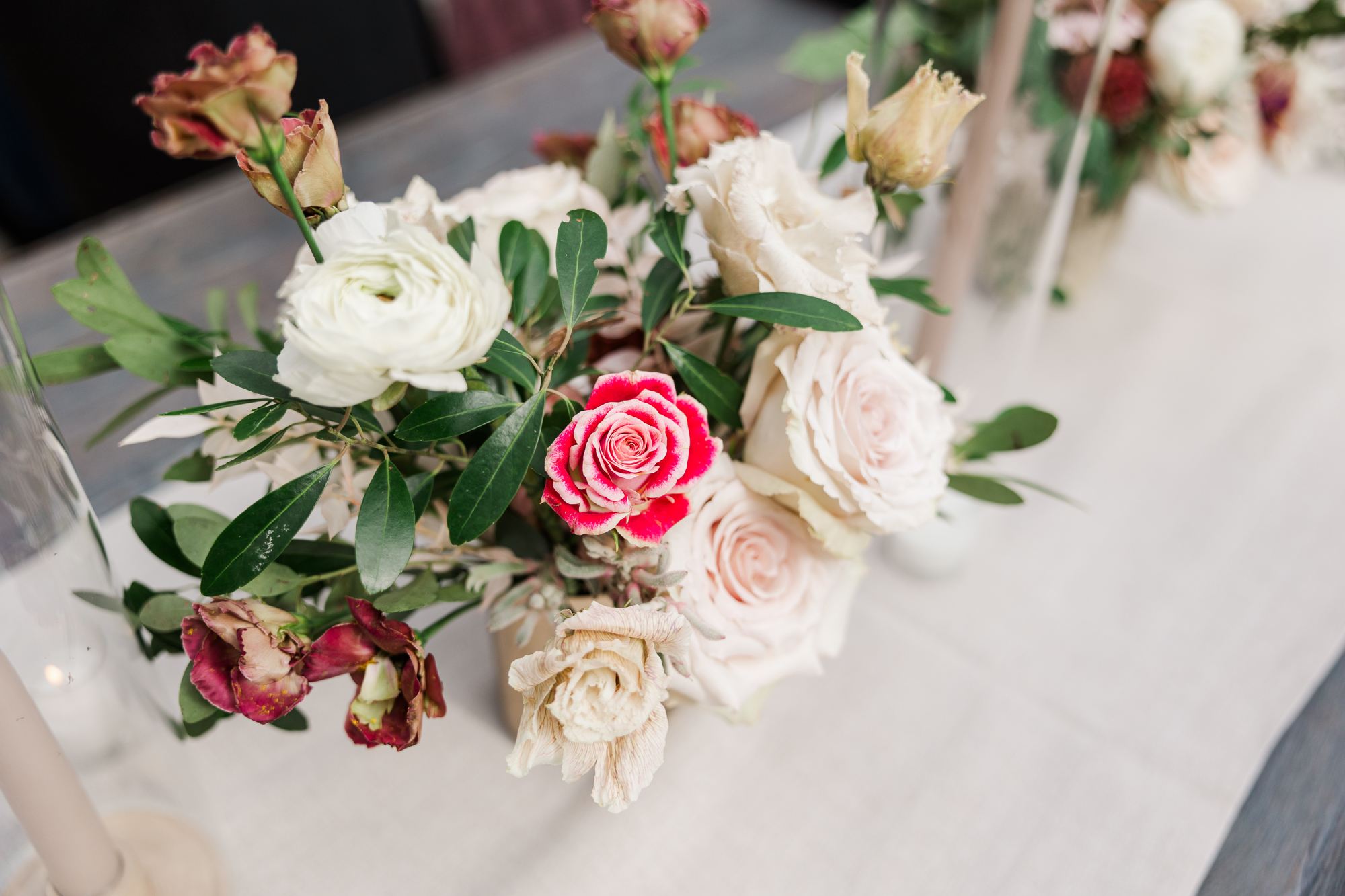 Aesthetic Fall Wedding Photos at The Foundry in Long Island City