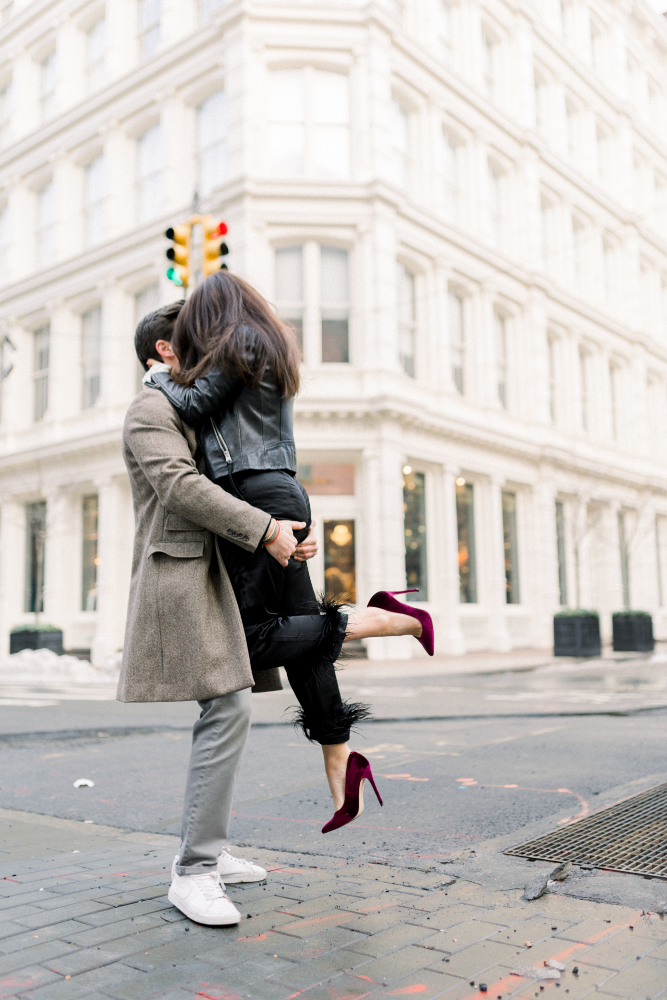 Gorgeous Engagement Photos in Rainy Soho New York