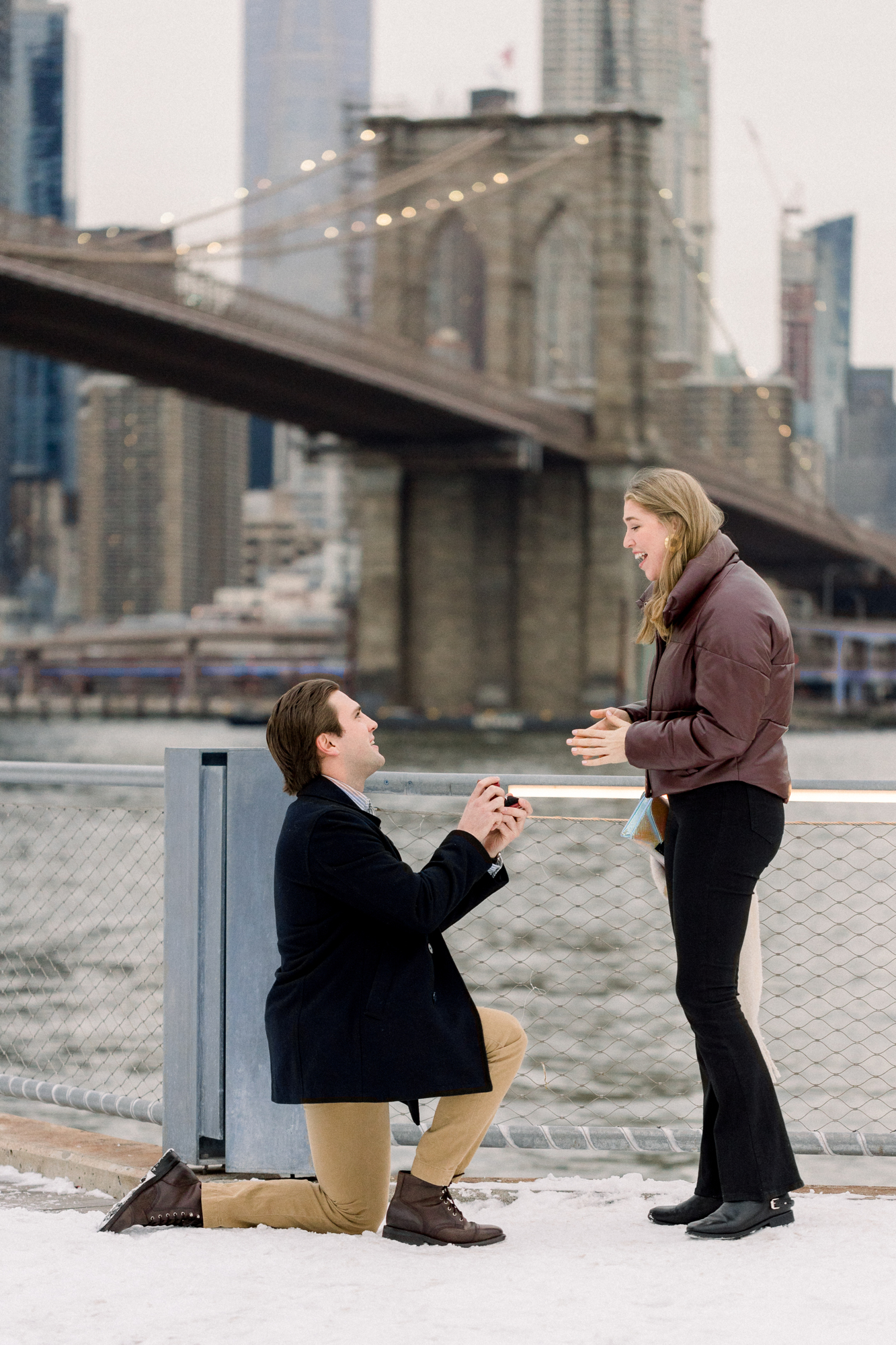 Fabulous Surprise Proposal Photos in DUMBO Featuring Brooklyn Bridge Park