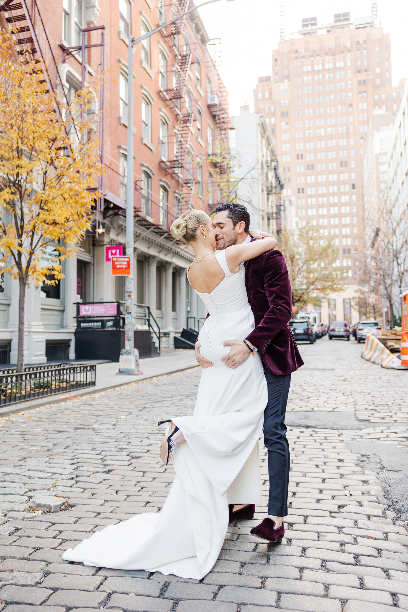 Lovely New York Wedding Photography at City Winery