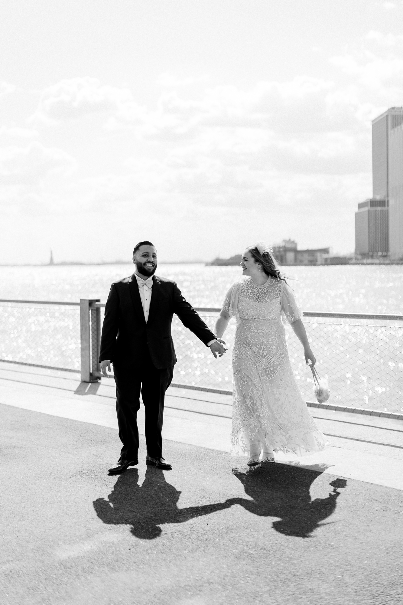 Elegant Wedding Photos in New York's Brooklyn Bridge Park