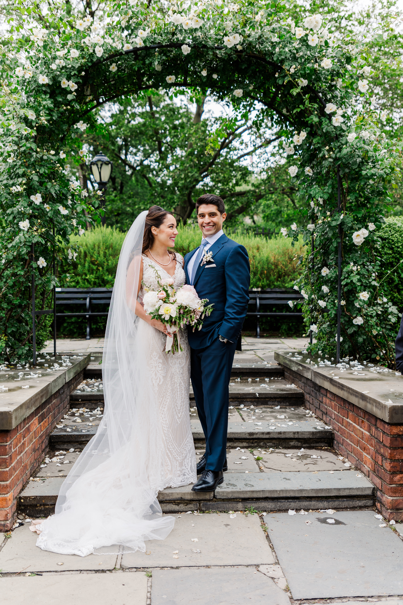 Incredible New York Wedding Photos in Conservatory Garden