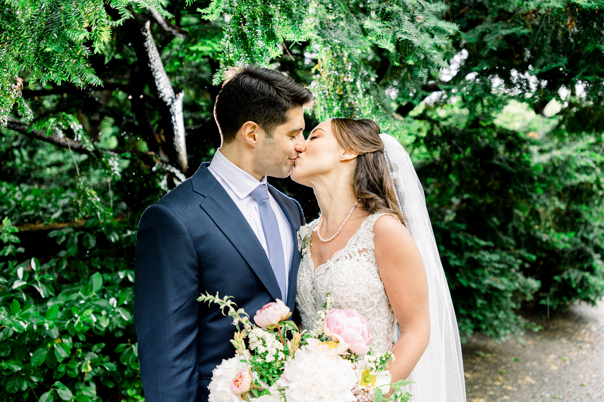 Jaw-dropping New York Wedding Photos in Conservatory Garden