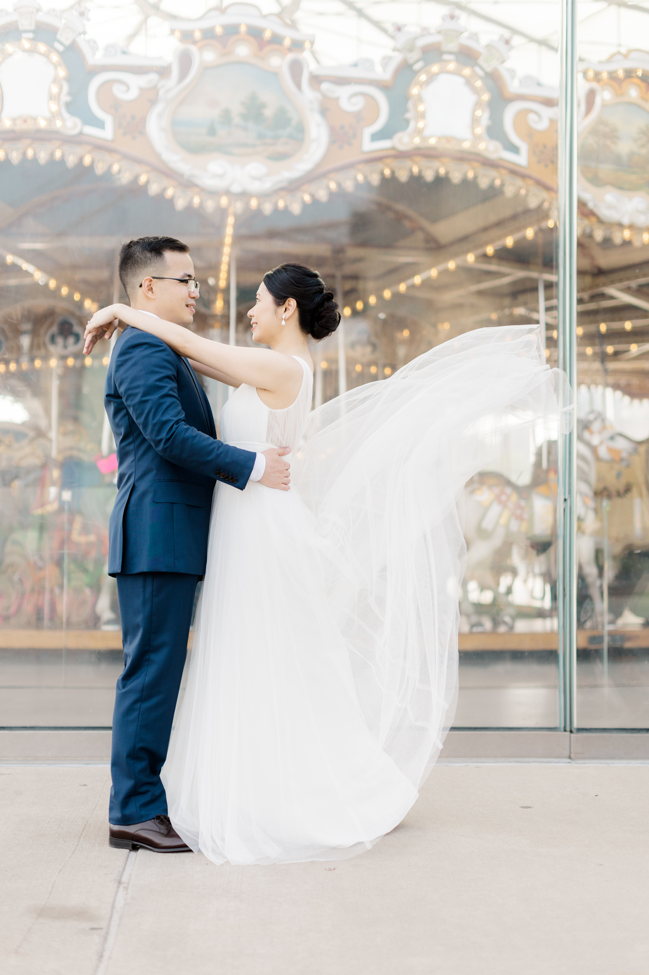 Comfortable Photos of New York Elopement in DUMBO and Central Park