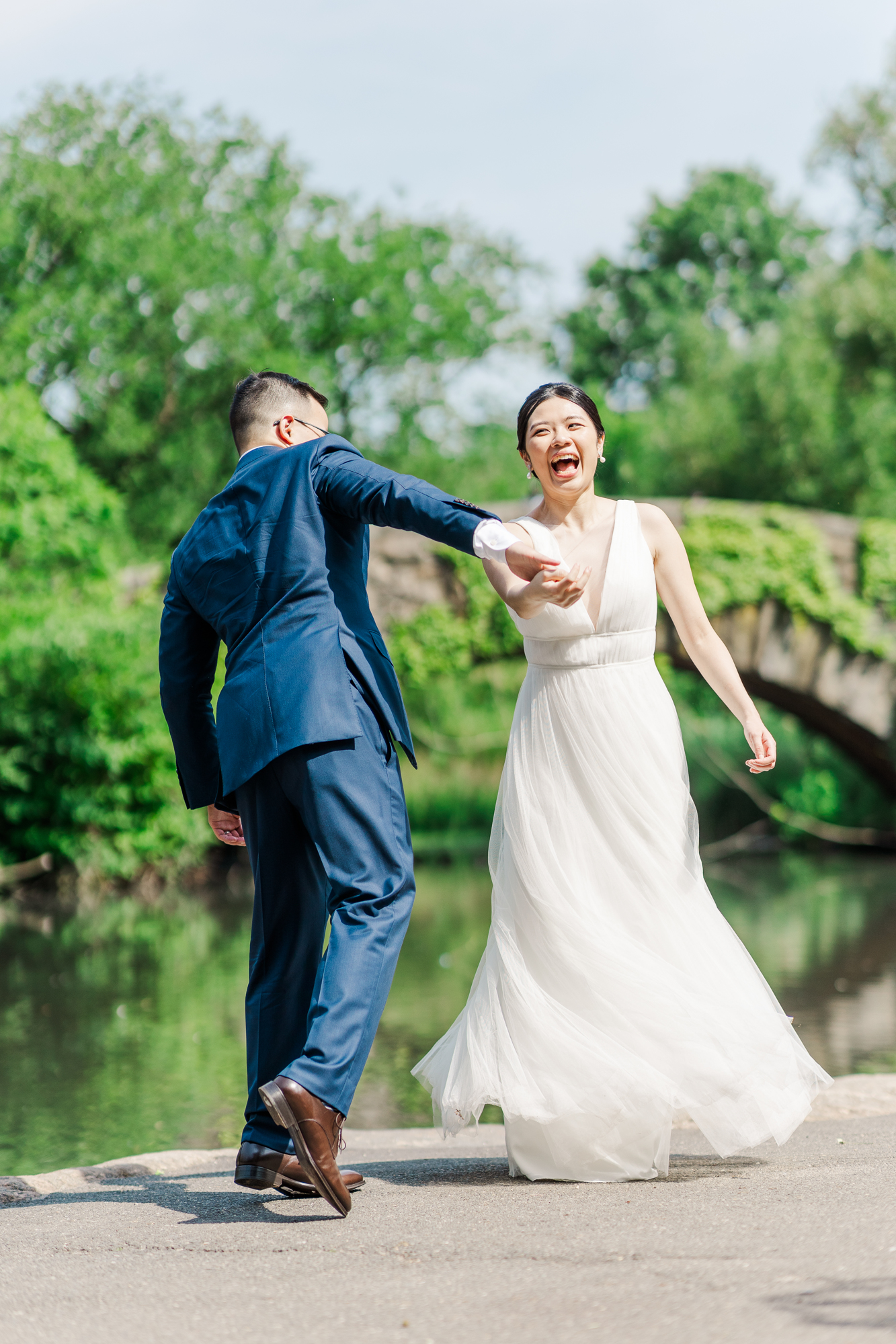 Gorgeous Photos of New York Elopement in DUMBO and Central Park