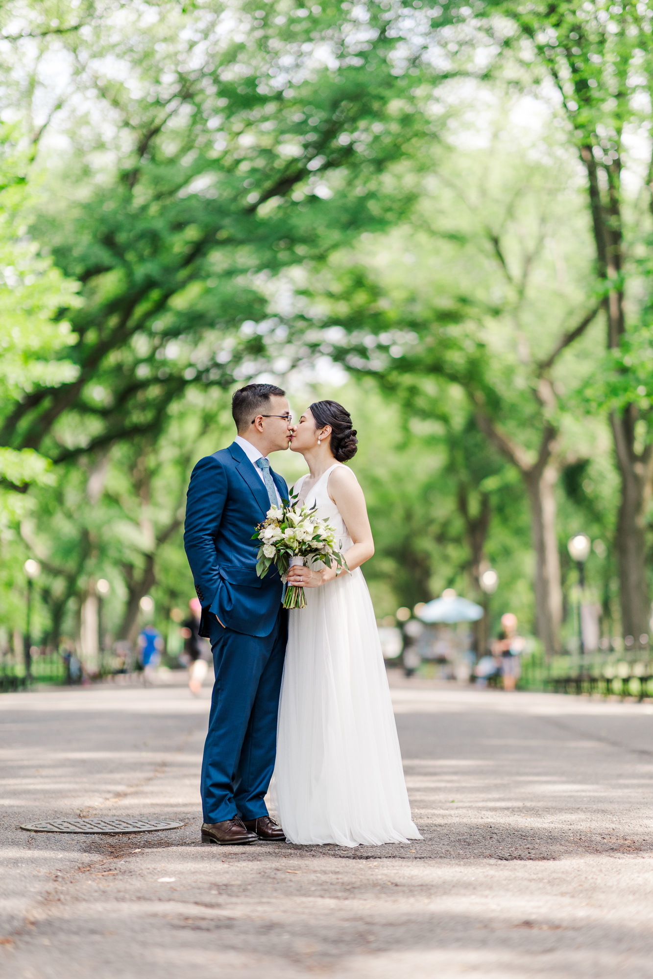 Eye-catching Elopement Photography in New York\'s DUMBO and Central Park