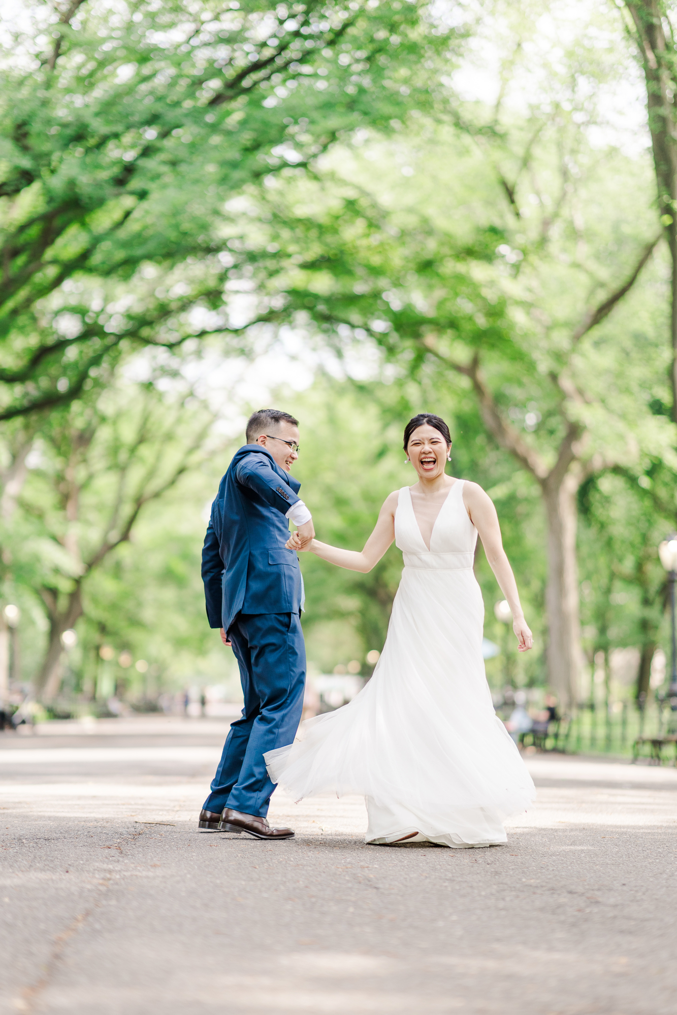 Timeless Photos of New York Elopement in DUMBO and Central Park