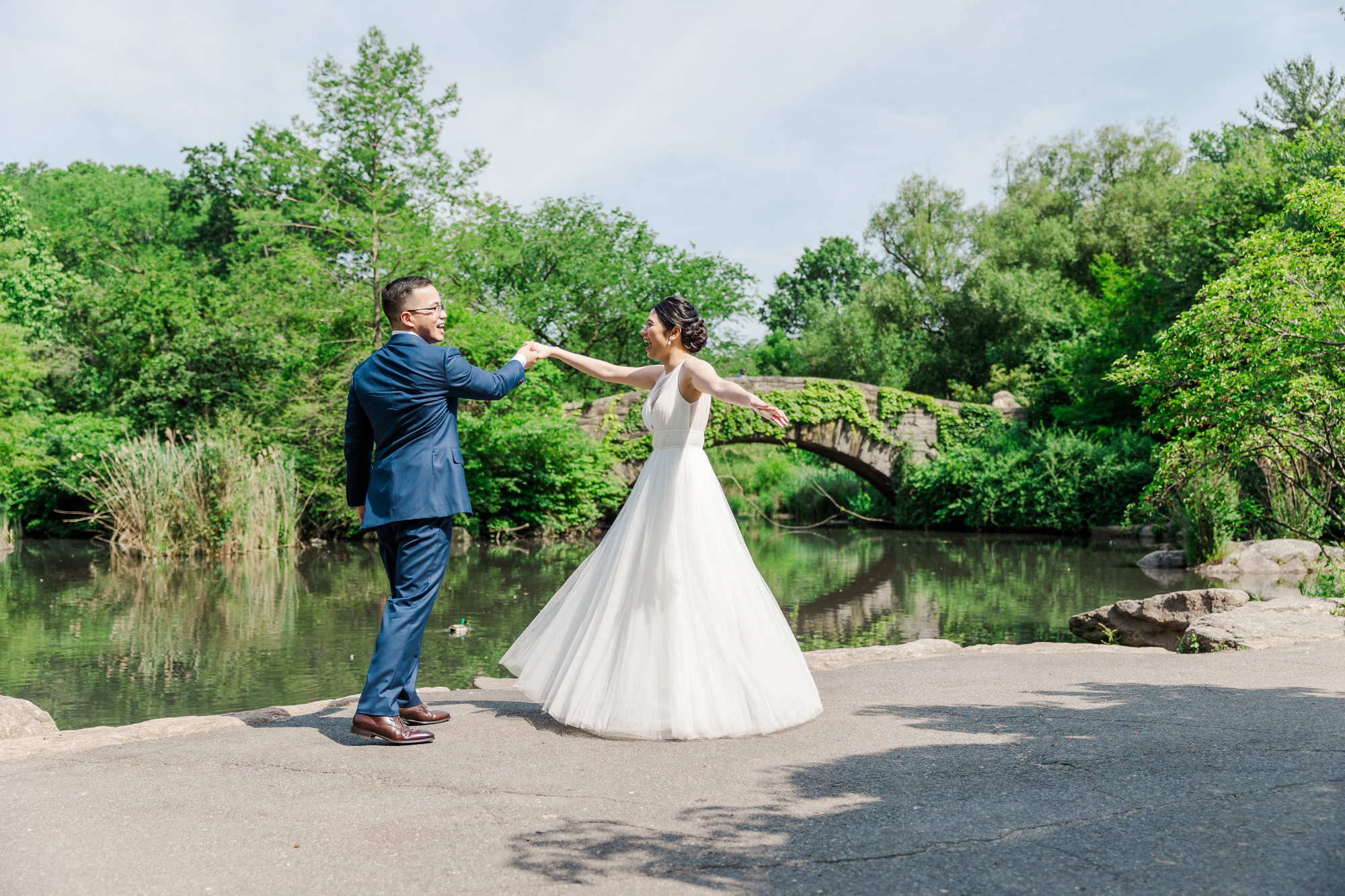Stunning Photos of New York Elopement in DUMBO and Central Park