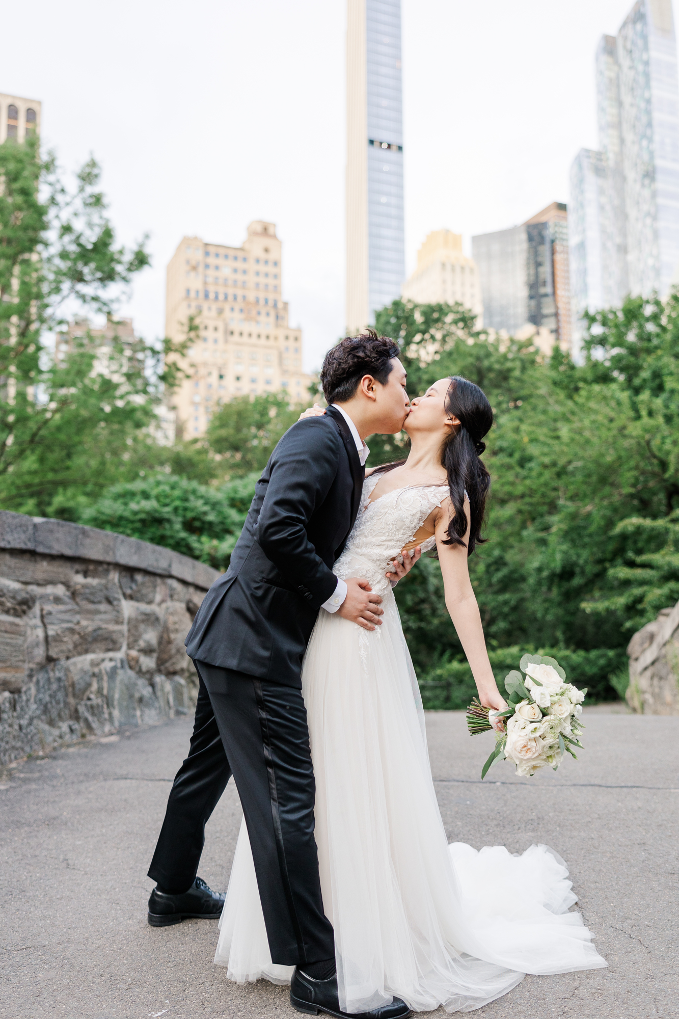 Scenic Summer Morning Elopement Photos in Central Park New York