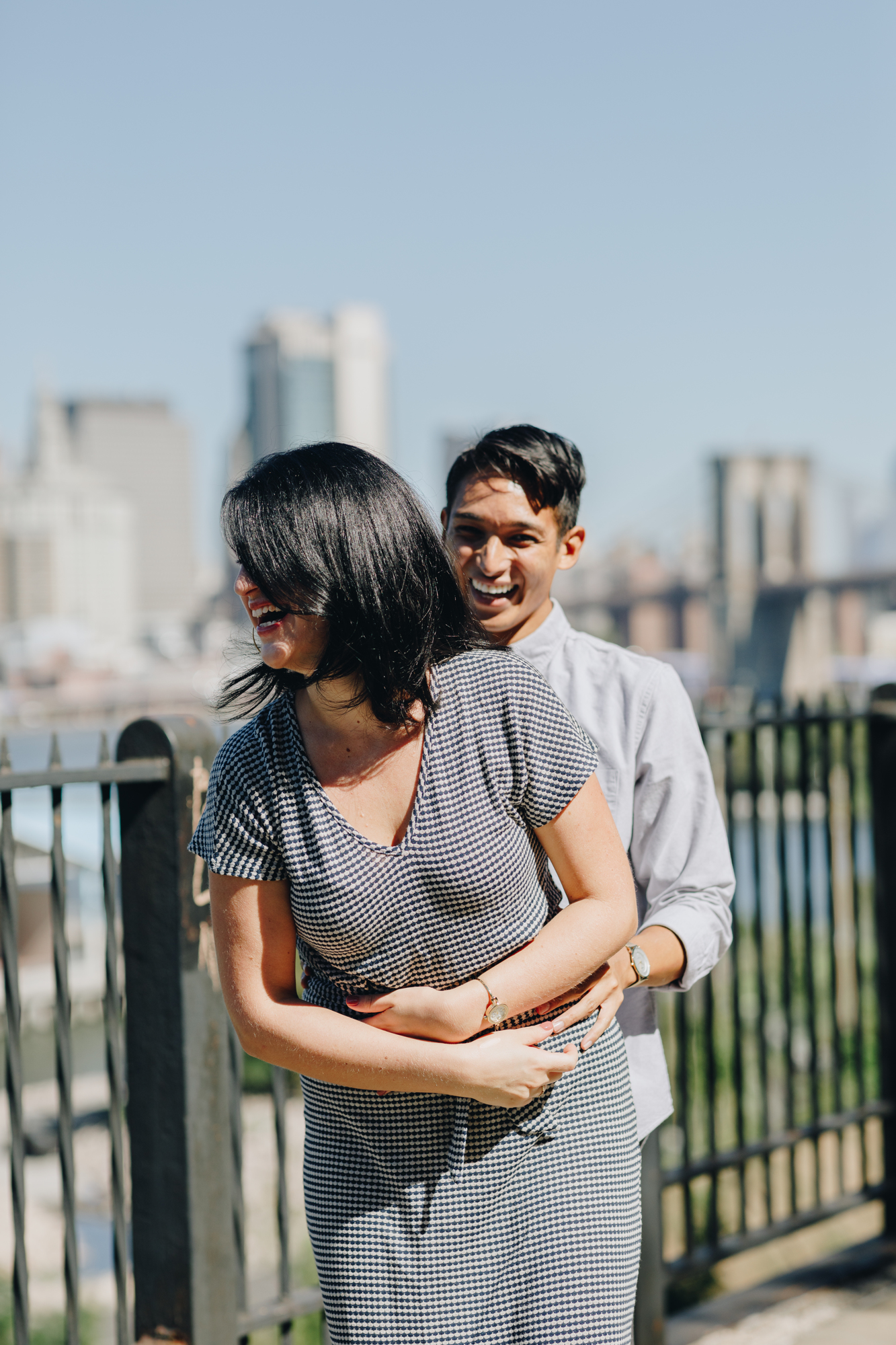 Charming Brooklyn Heights Promenade Engagement Photos in Summery New York