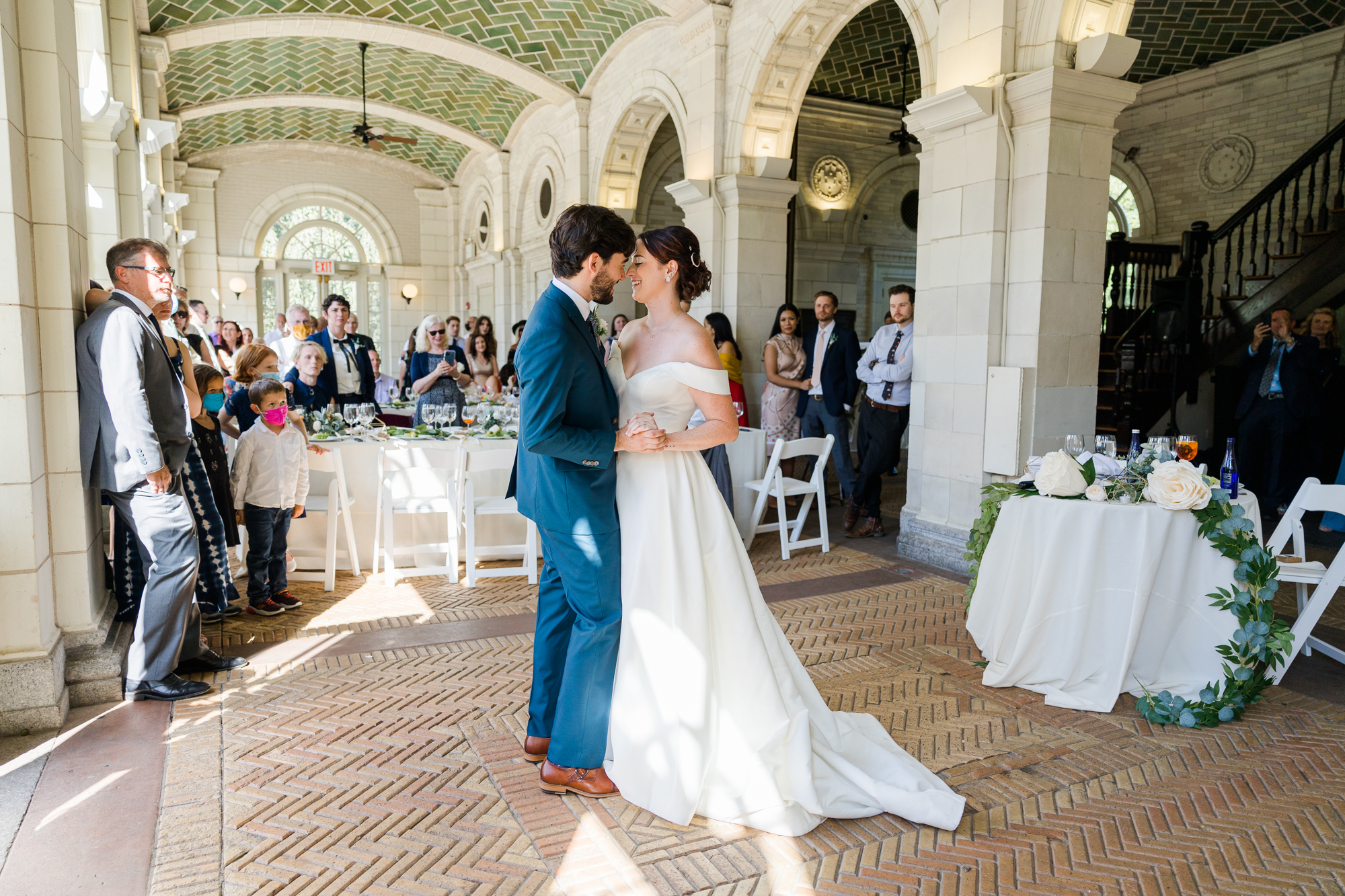 Flawless Autumn Wedding Photos at the Prospect Park Boathouse in Brooklyn