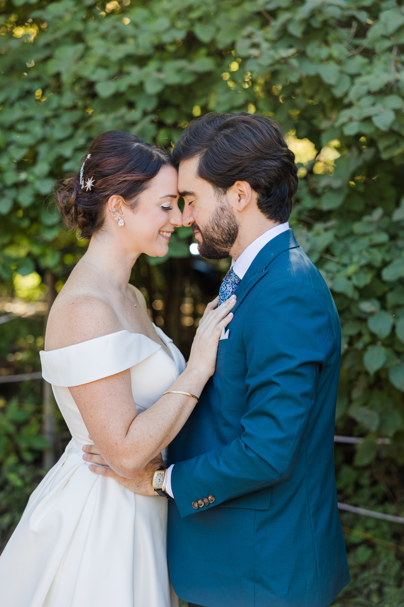 Dazzling Autumn Wedding Photos at the Prospect Park Boathouse in Brooklyn