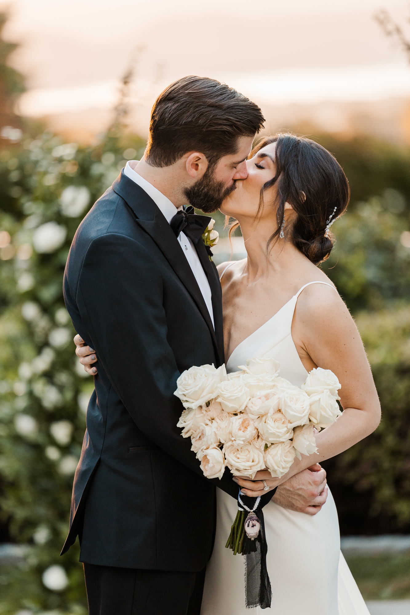 Flawless Sunset Briarcliff Manor Wedding Photos in Autumn in Hudson Valley