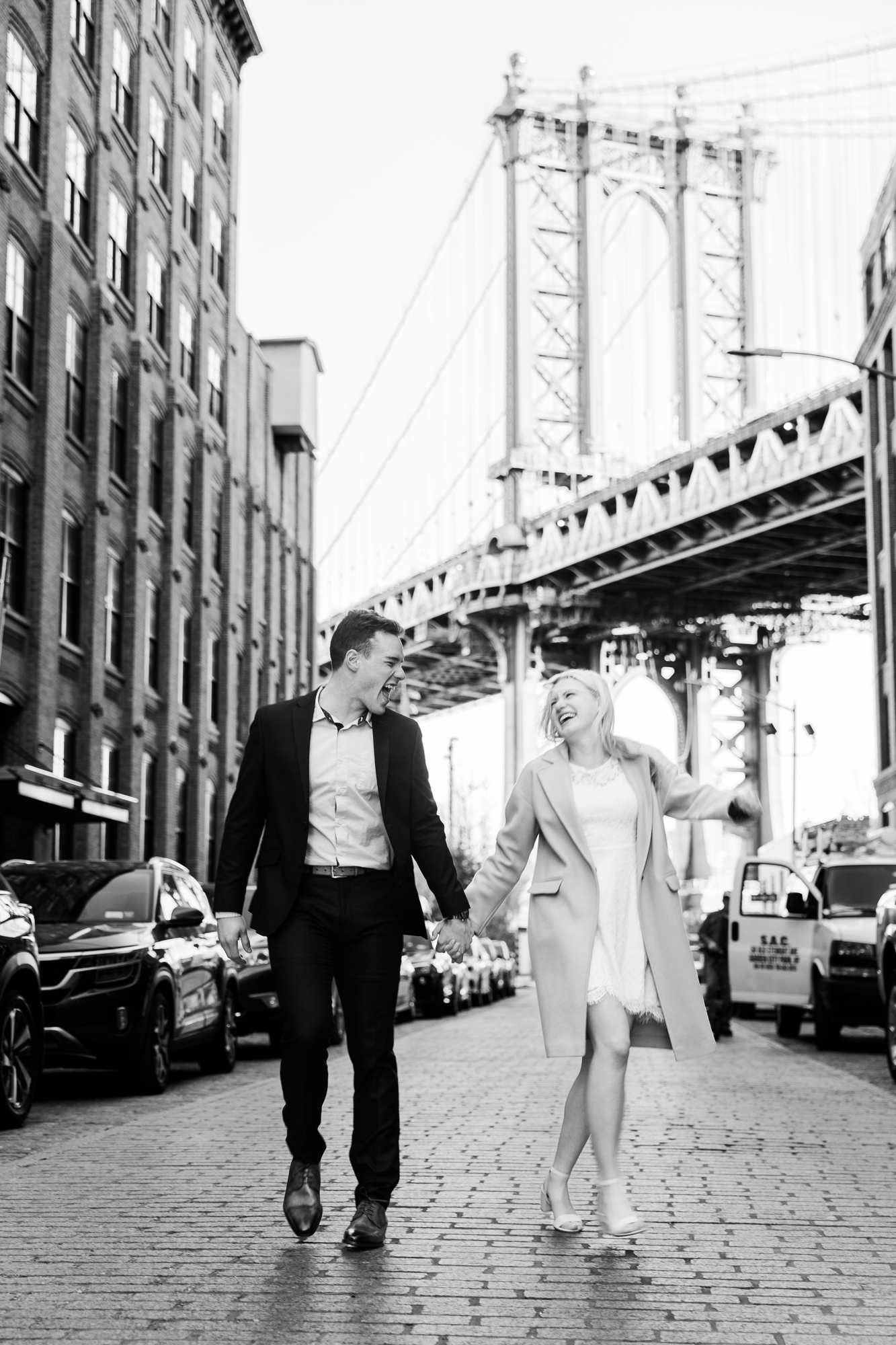 Outstanding Brooklyn Bridge Engagement Photos in Late Fall