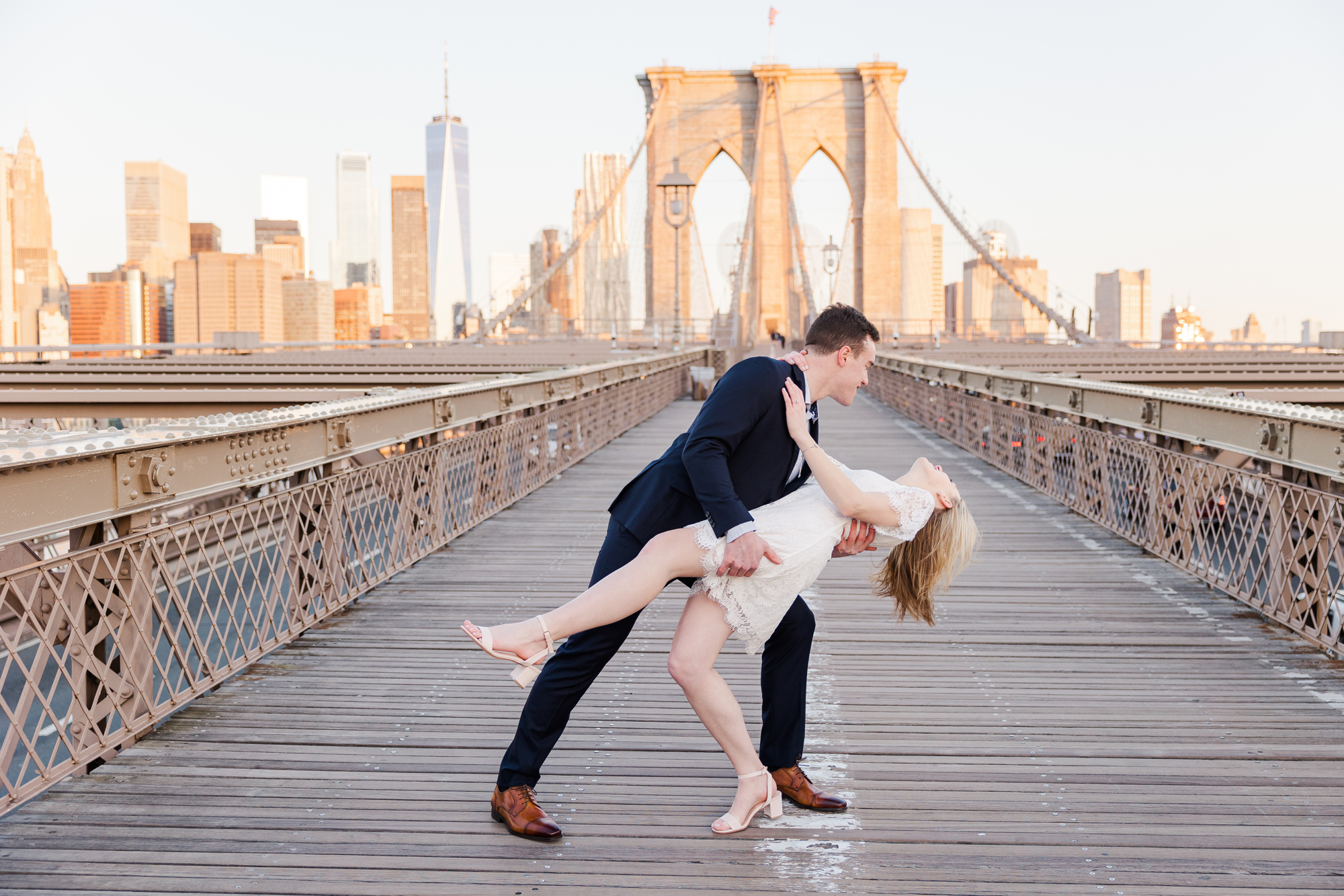 Breathtaking Brooklyn Bridge Engagement Photos in Late Fall