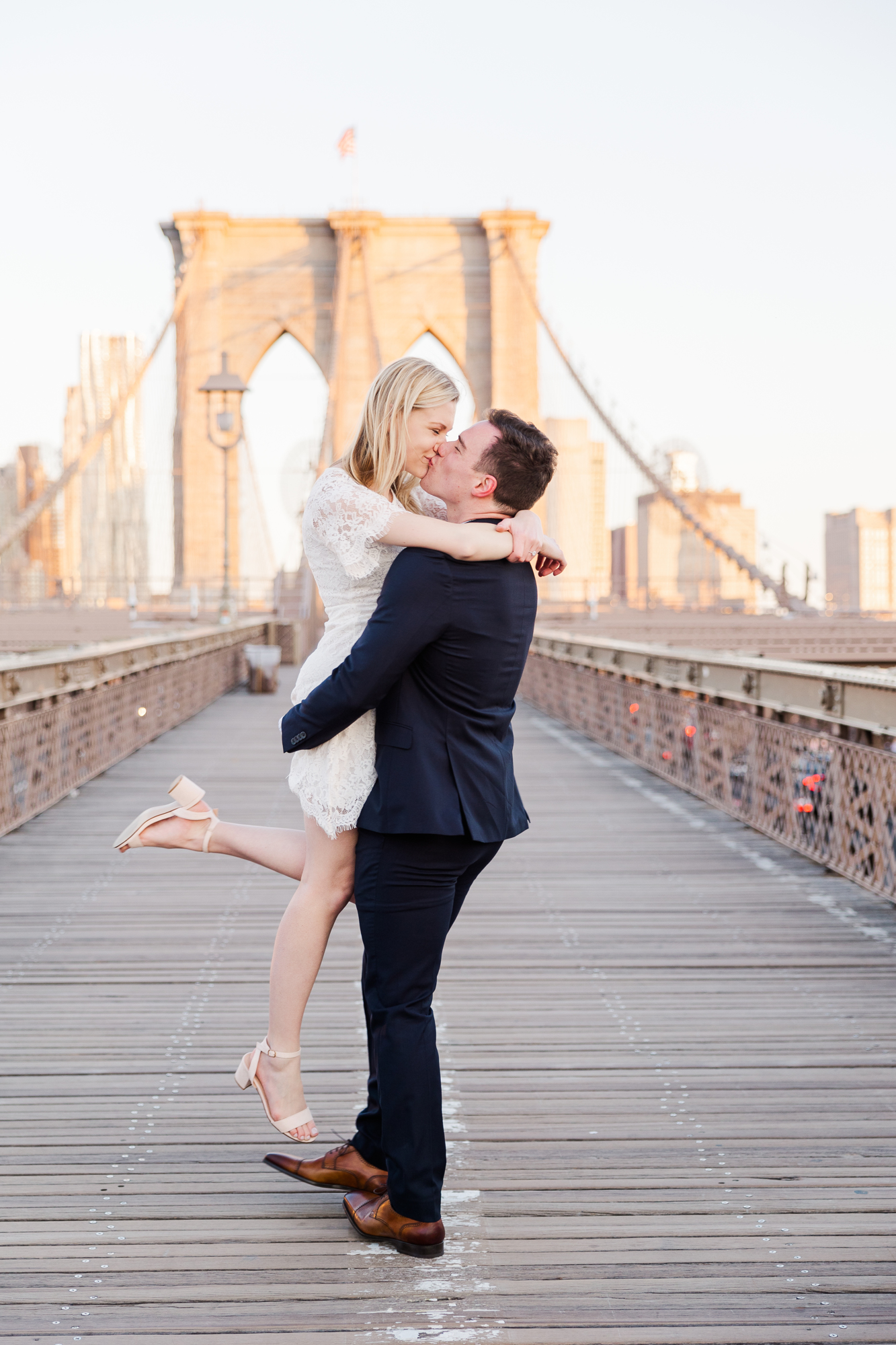 Stunning Brooklyn Bridge Engagement Photos in Late Fall