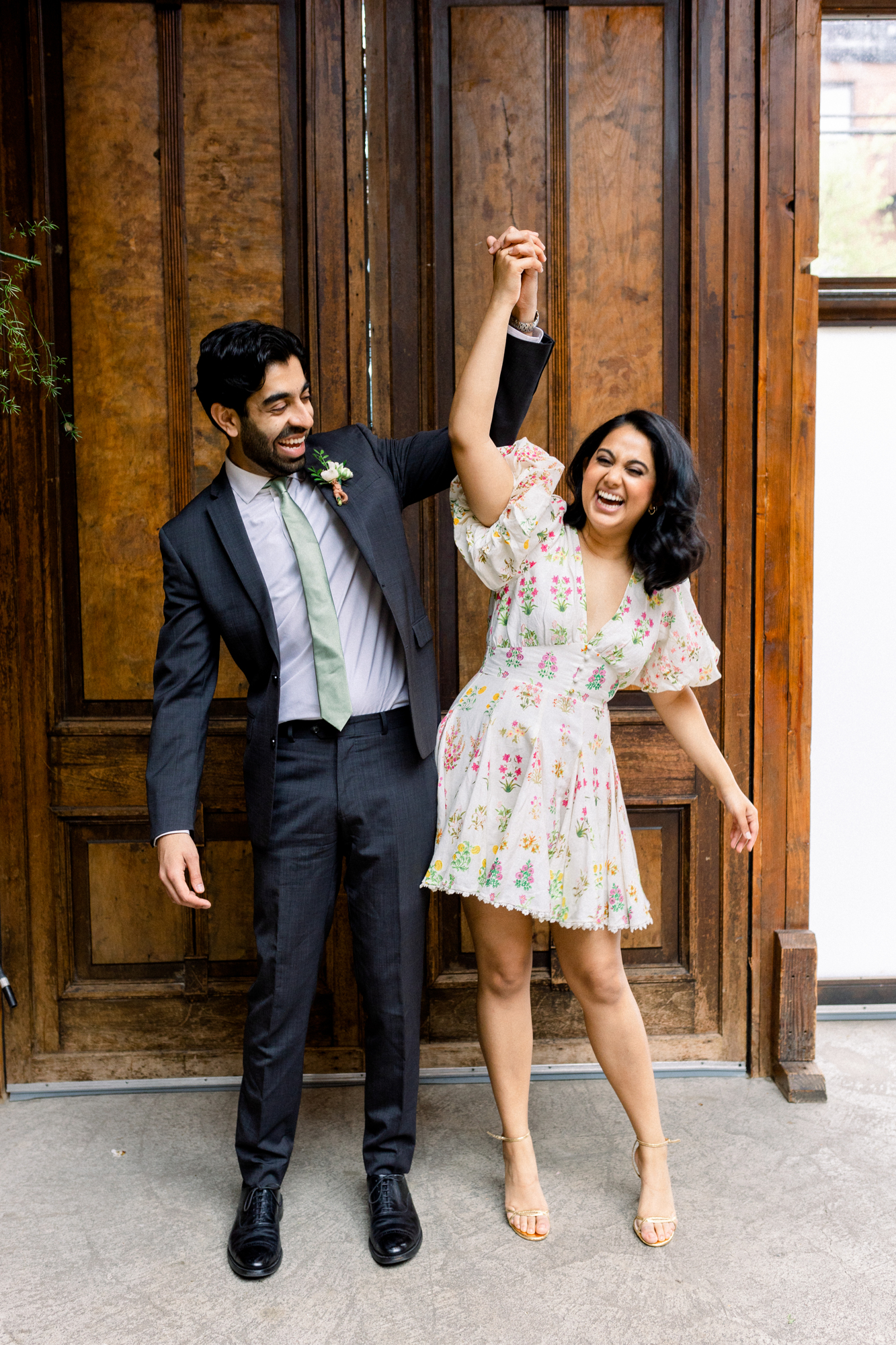 Joyful Rustic Brooklyn Winery Wedding Photos Inspiration