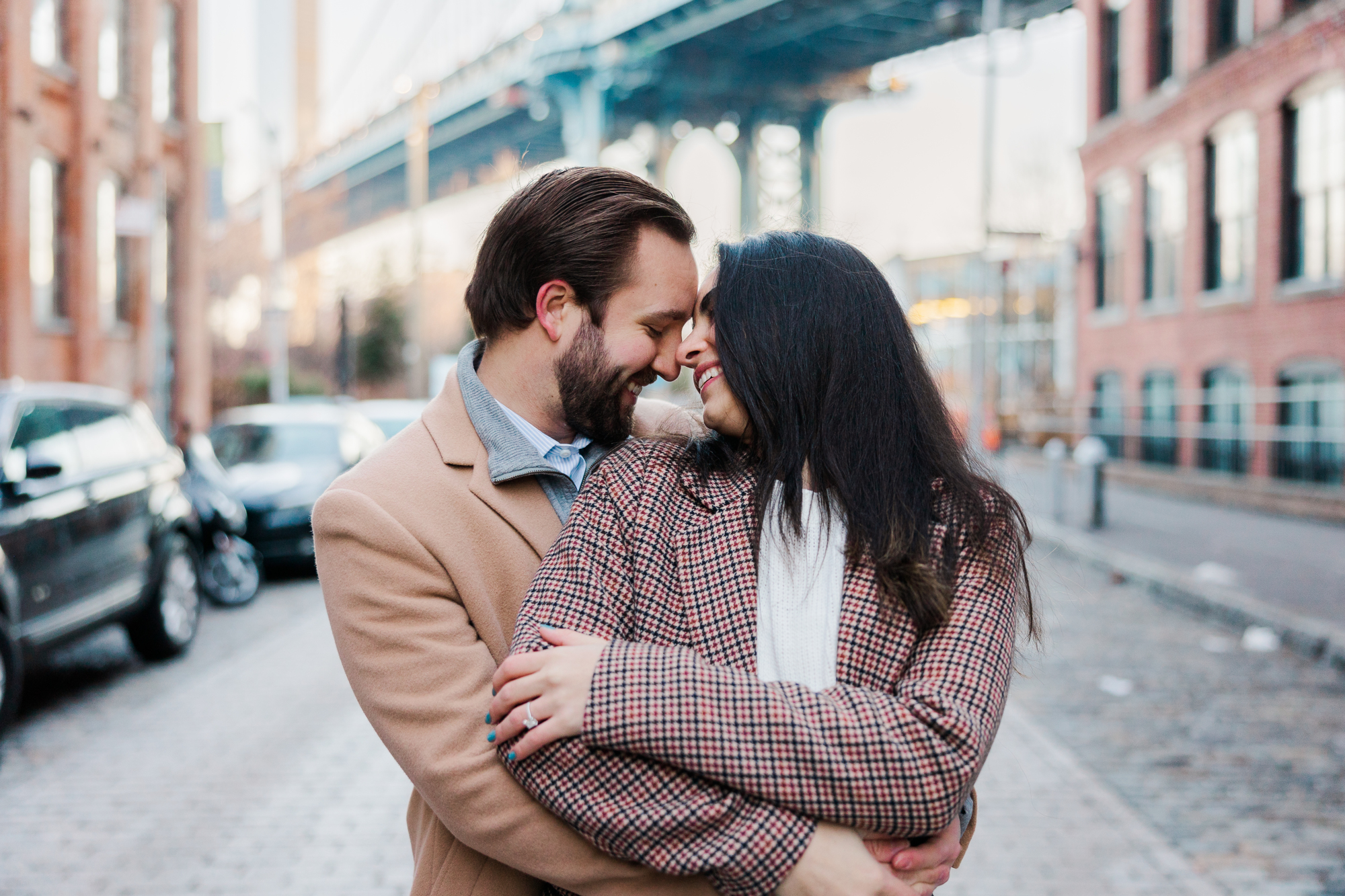 Charming Winter Engagement Photos in DUMBO