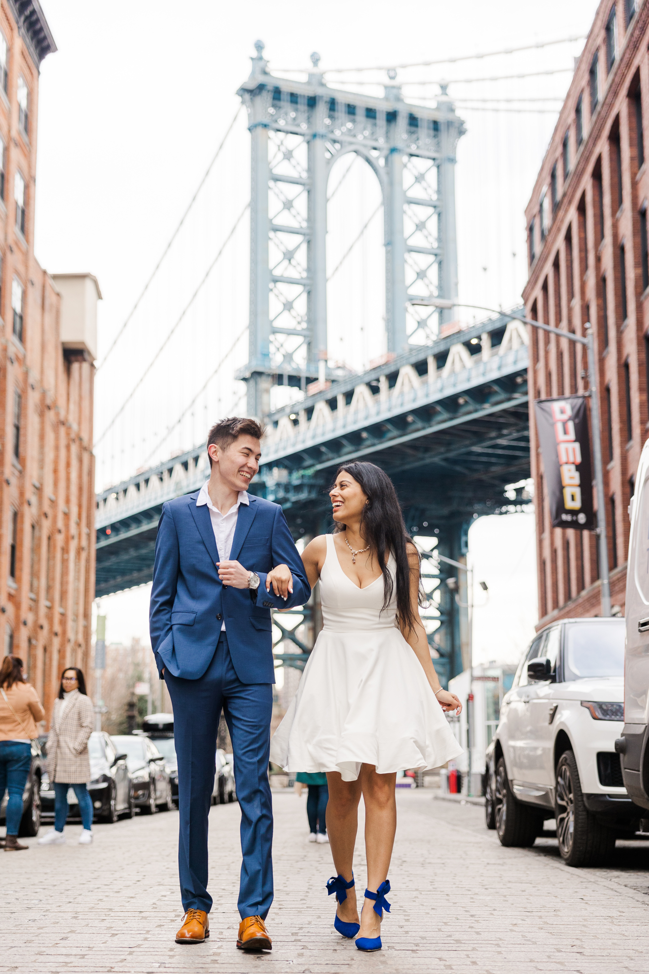 Extraordinary Spring Engagement Photography in DUMBO