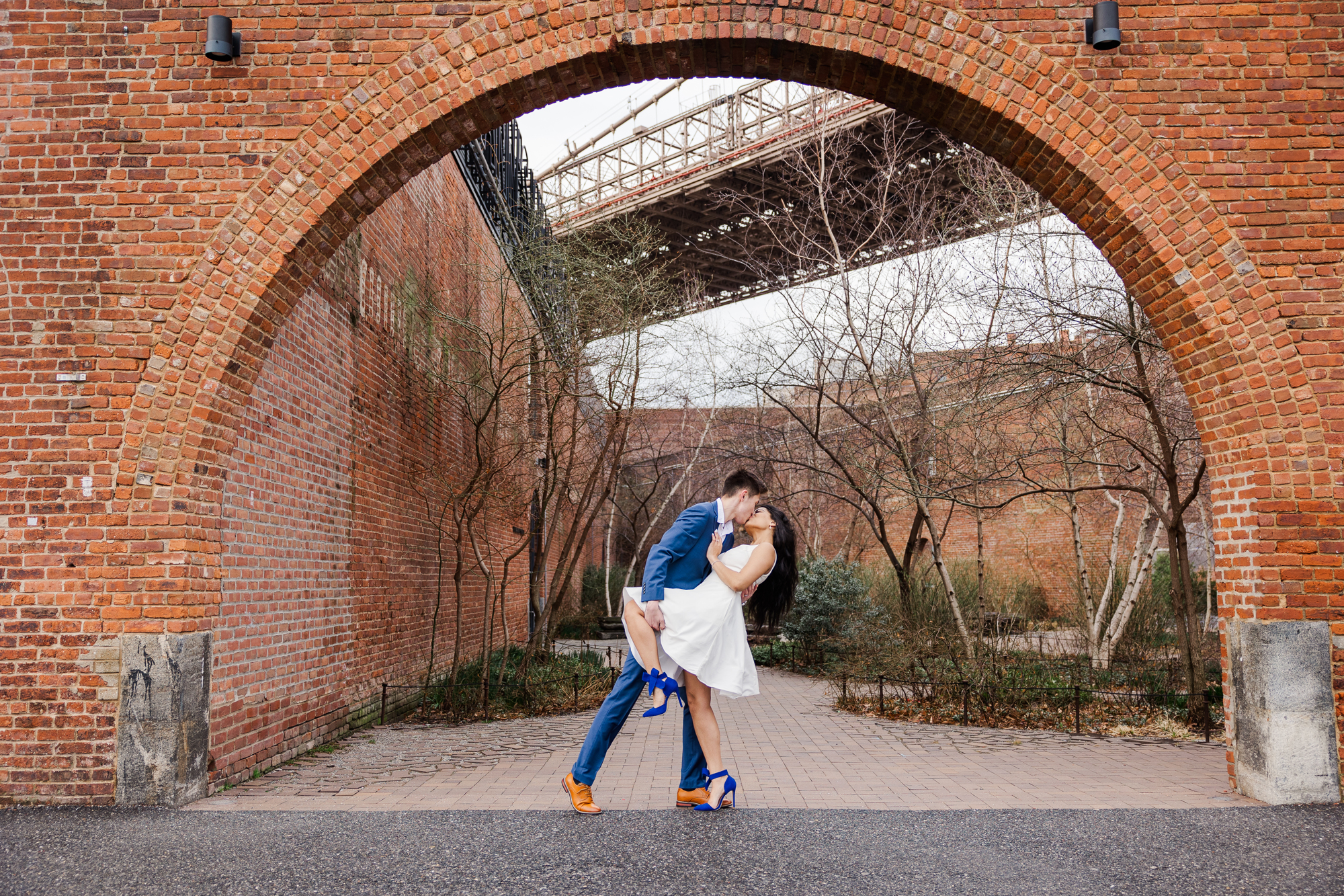 Fabulous Spring Engagement Photography in DUMBO