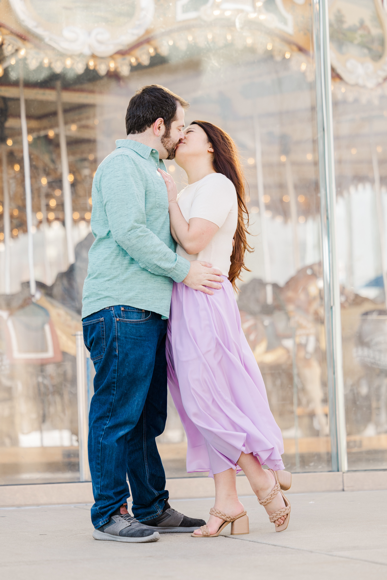Enchanting Brooklyn Bridge Engagement Photography with Matching Outfits