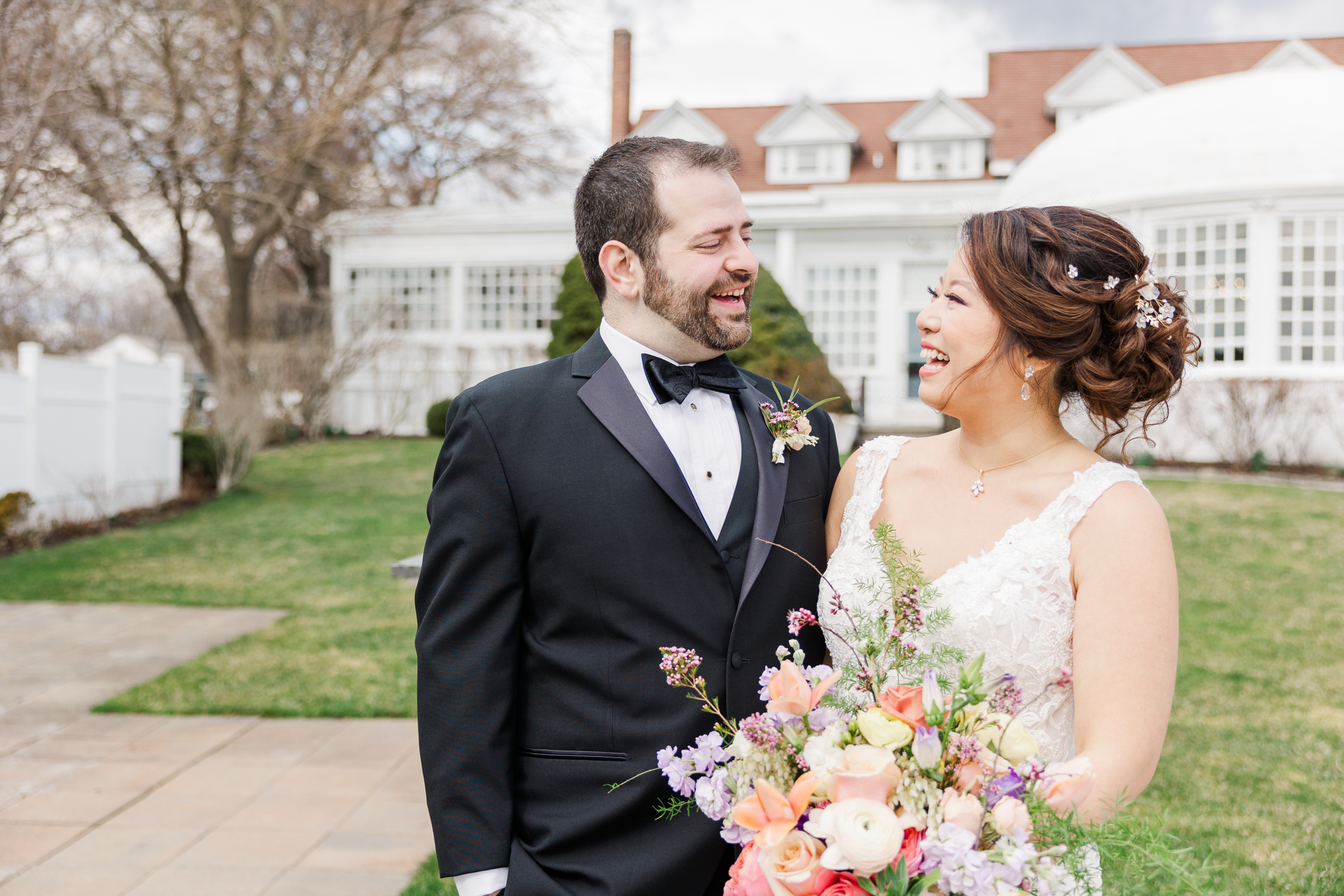 Cheerful Inn at Longshore Wedding Photography in Spring