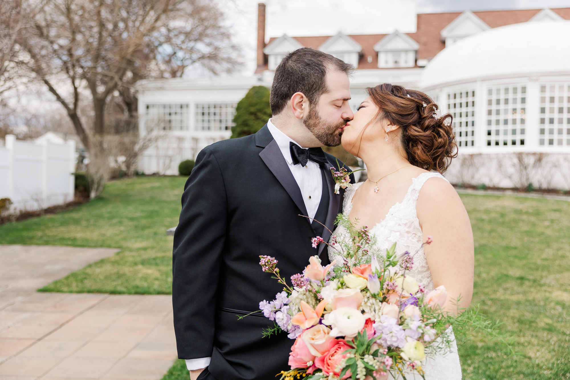 Intimate Inn at Longshore Wedding Photography in Spring