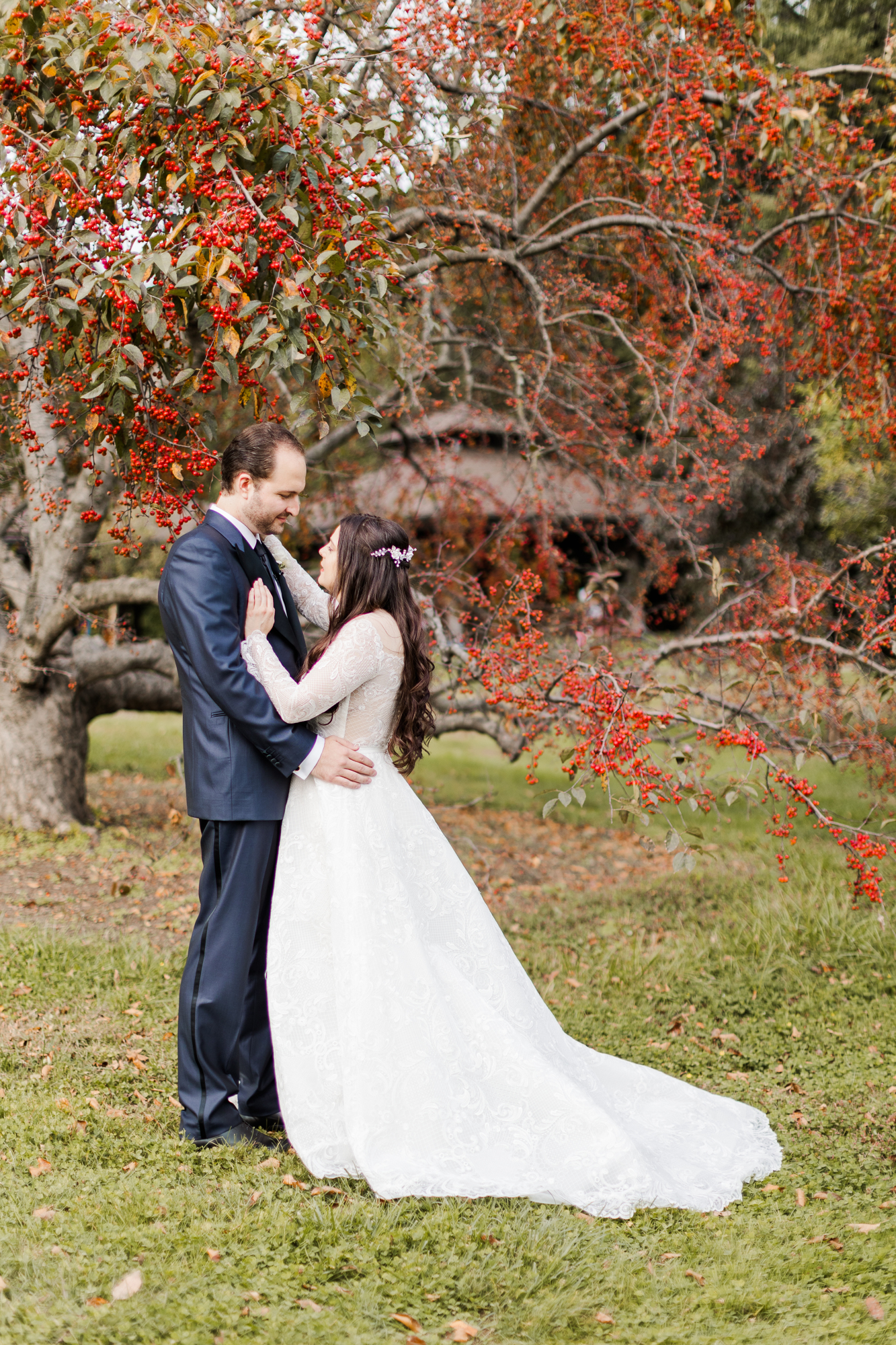 Lovely Fall Botanic Garden Wedding Photos in New York