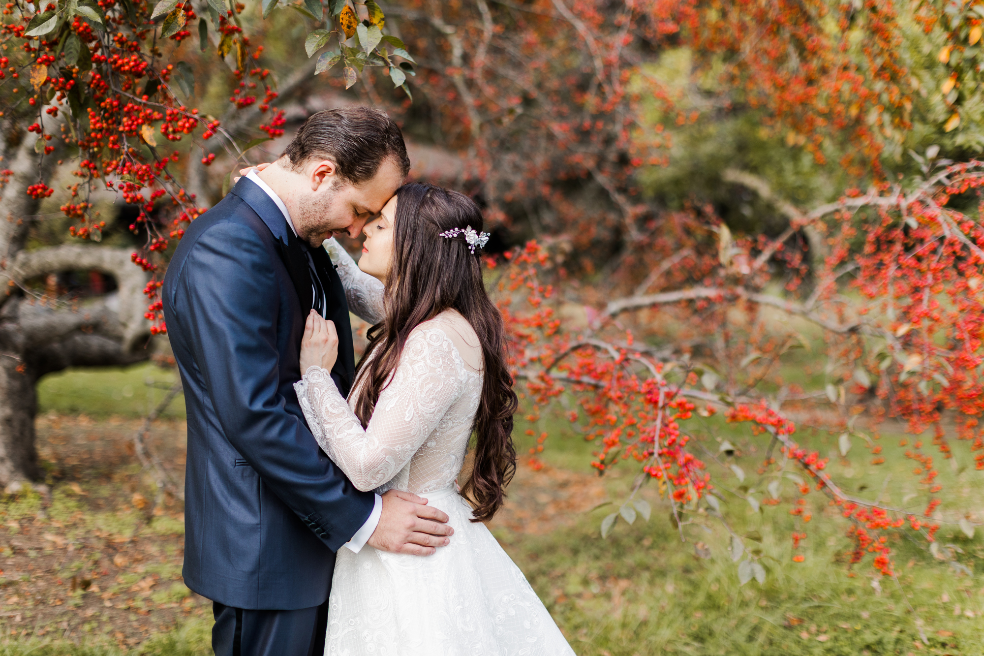 Gorgeous Fall Botanic Garden Wedding Photos in New York