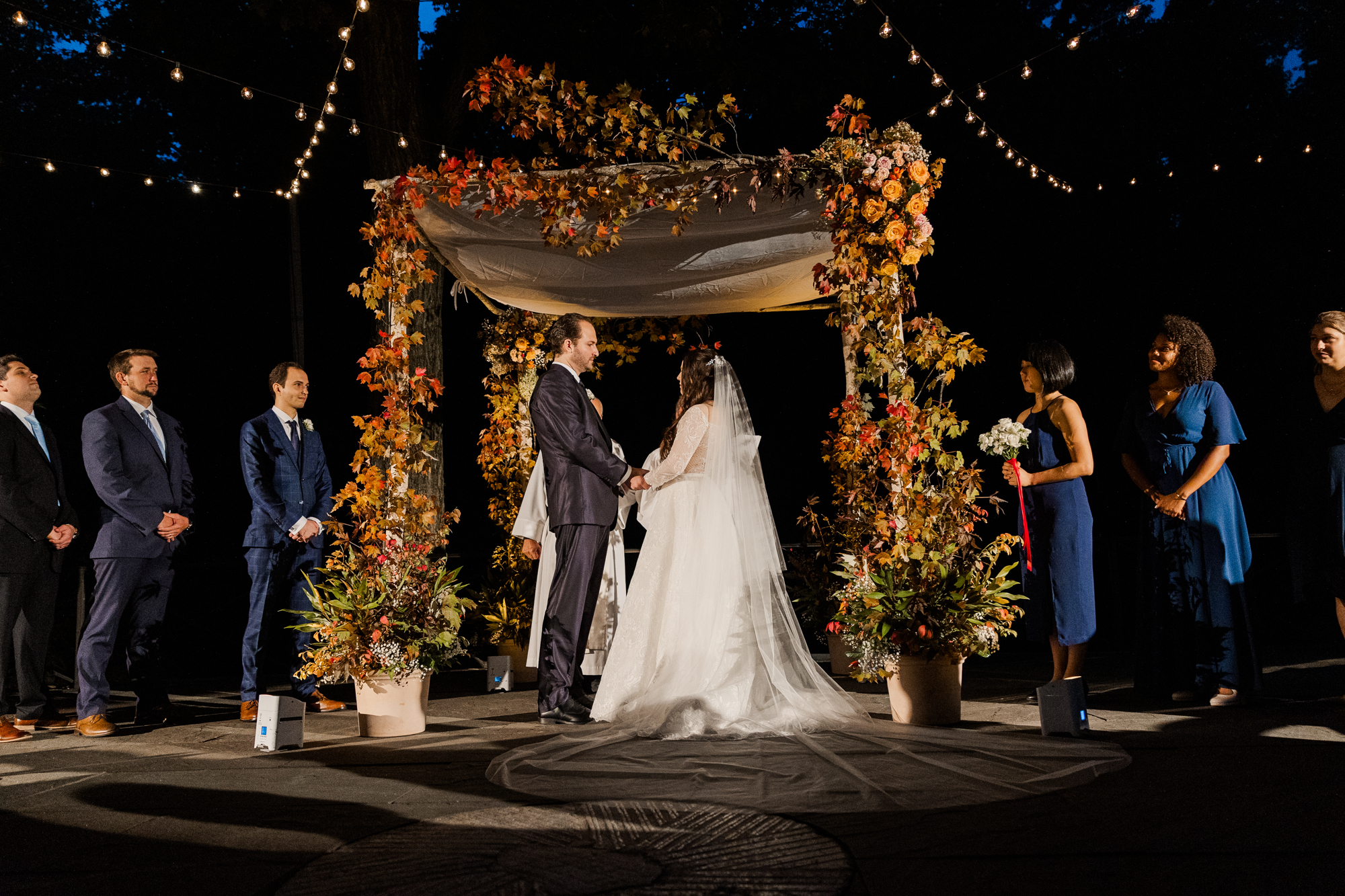 Romantic Fall Botanic Garden Wedding Photos in New York