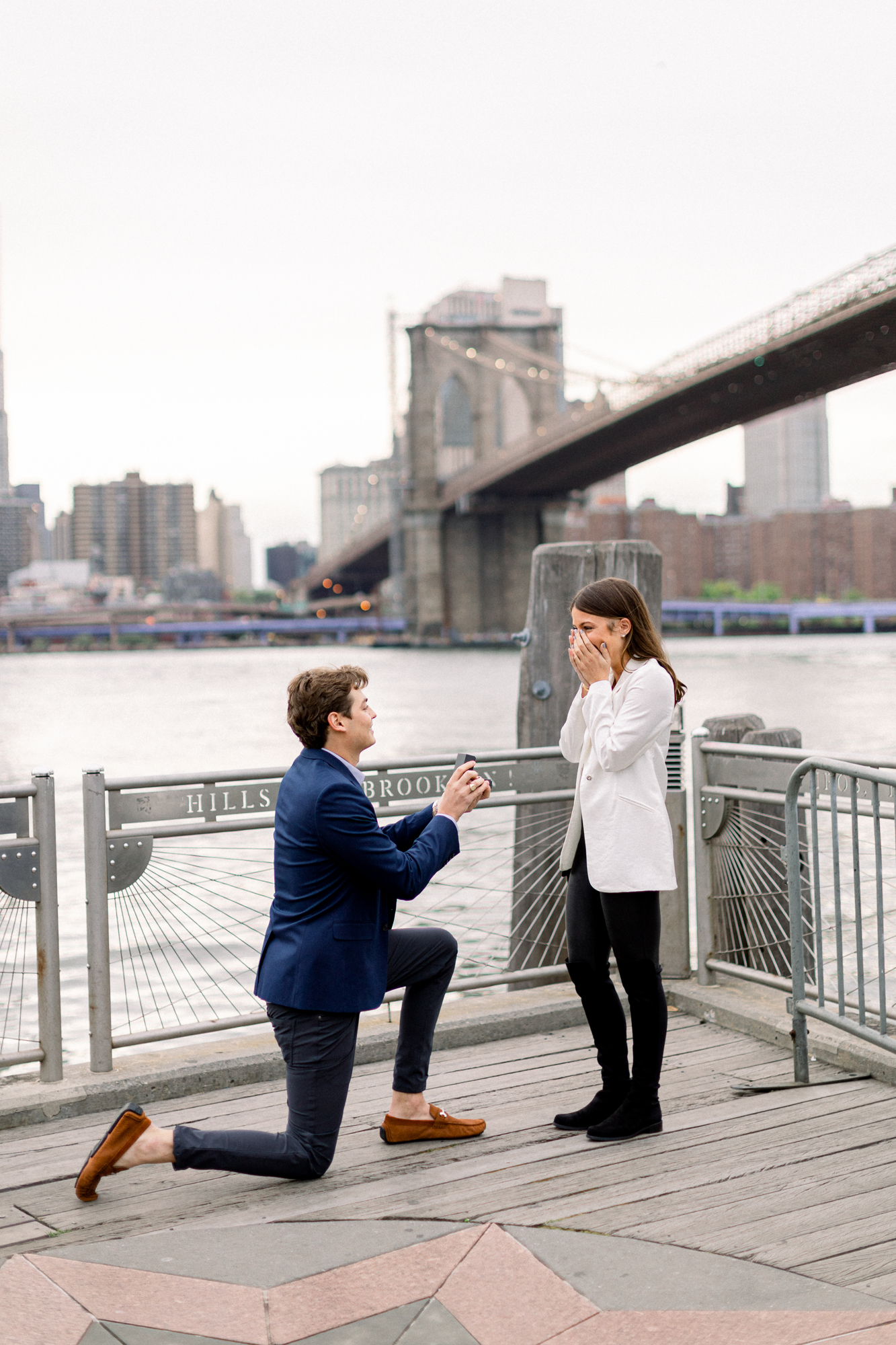 Picturesque DUMBO Proposal Photos Featuring the Brooklyn Bridge