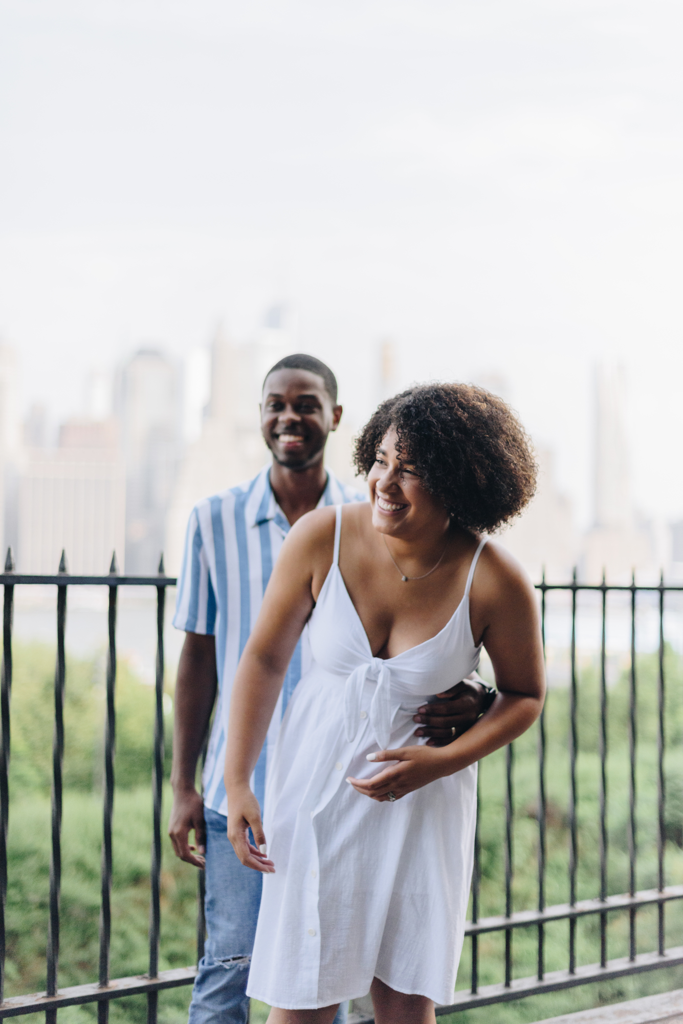 Fantastic Summer Engagement Photos in Brooklyn Heights