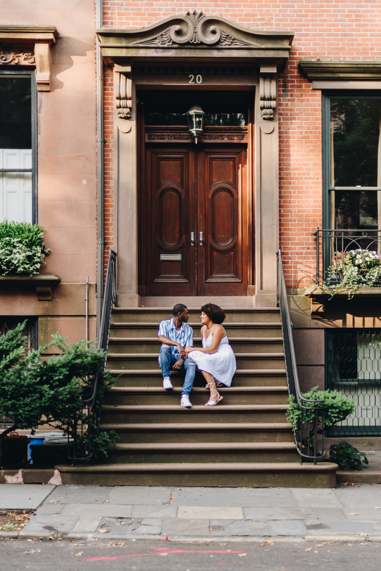 Spectacular Summer Engagement Photos in Brooklyn Heights