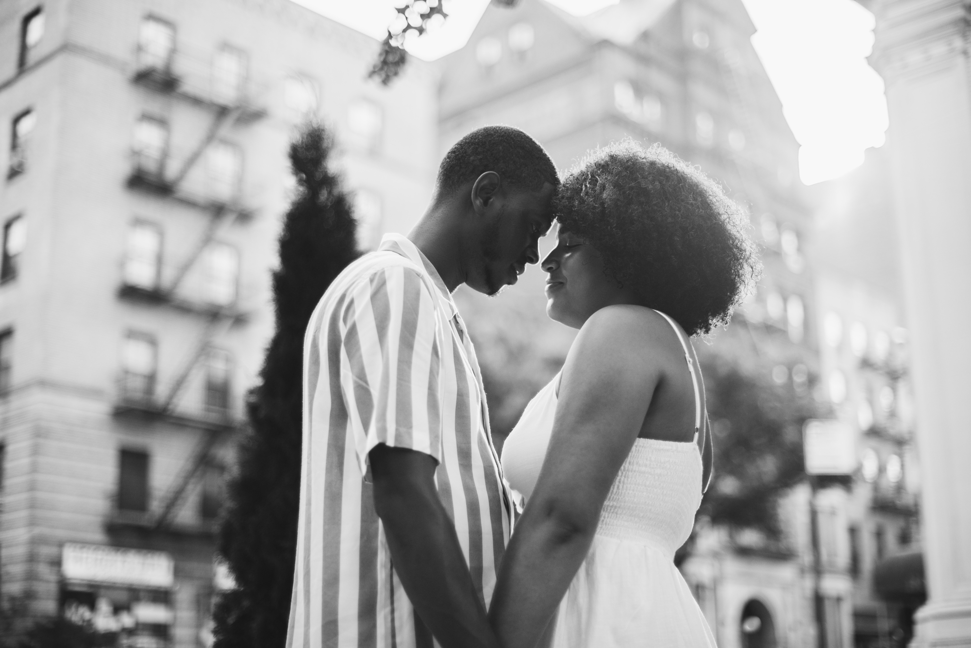 Black and White Summer Engagement Photos in Brooklyn Heights