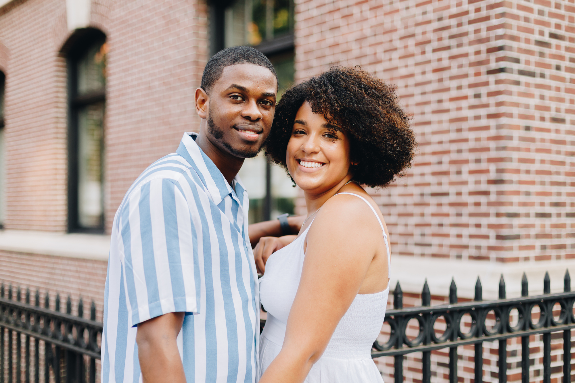 Picture-Perfect Summer Engagement Photos in Brooklyn Heights
