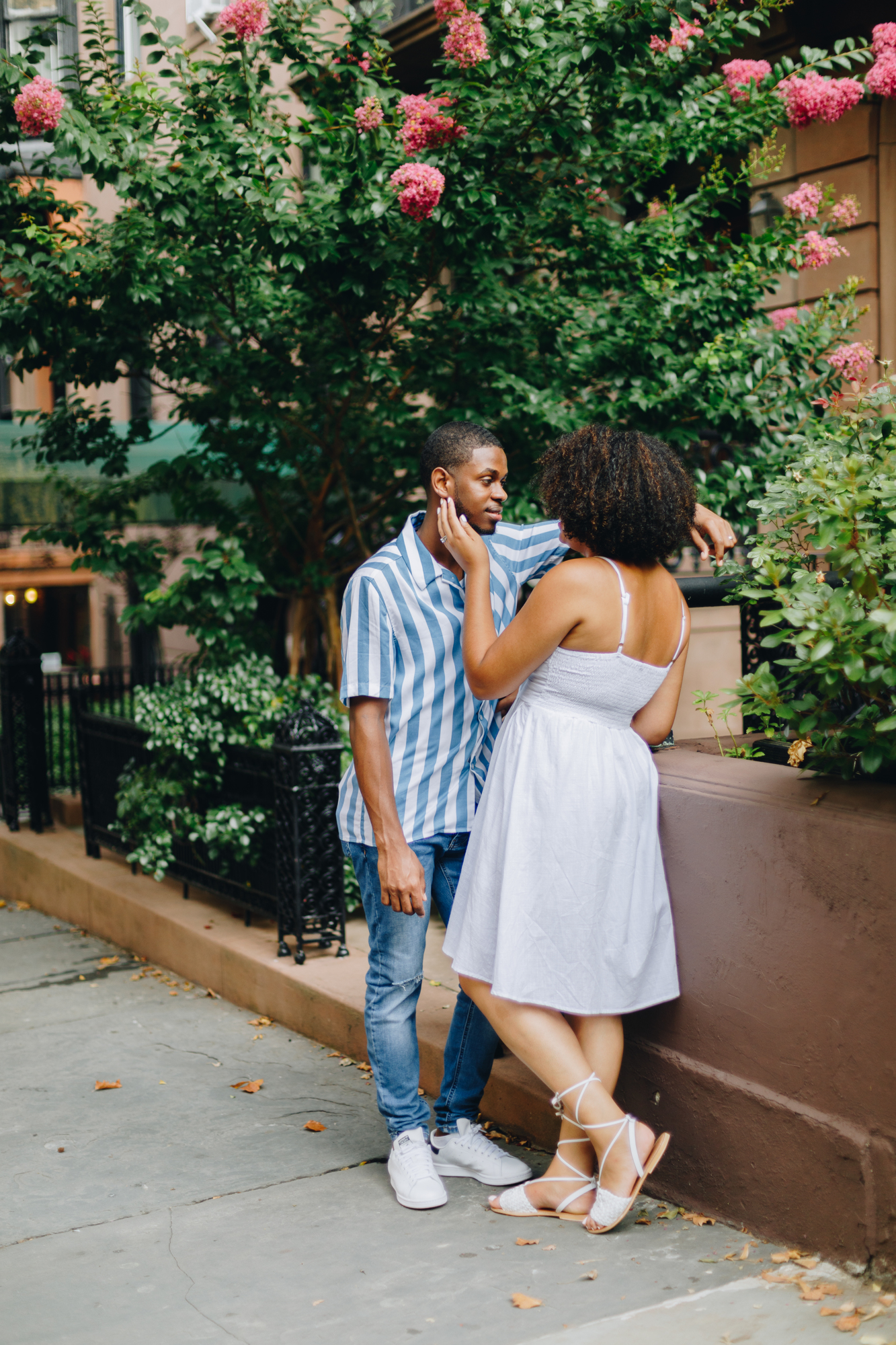 Bright Summer Engagement Photos in Brooklyn Heights