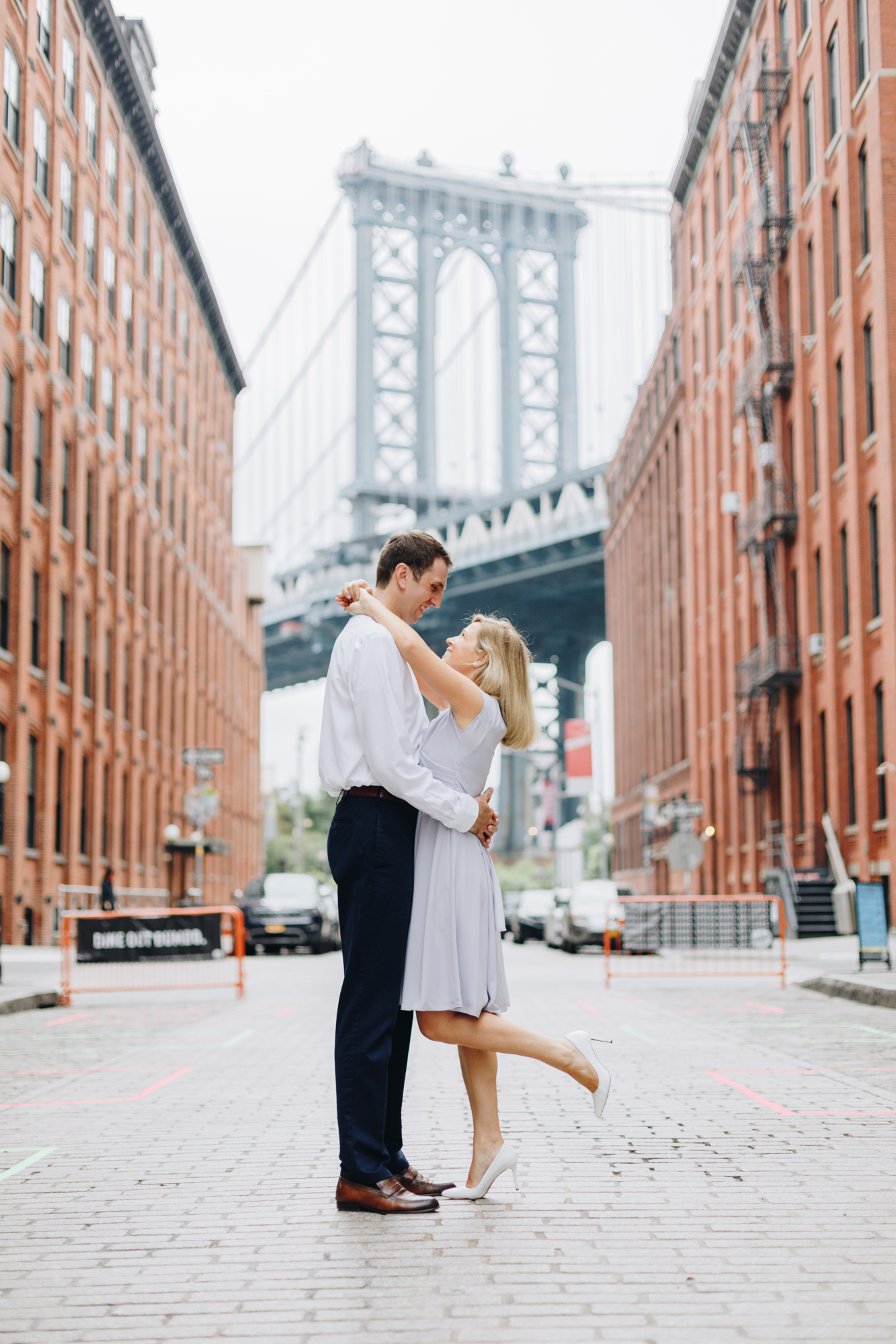 Gorgeous Brooklyn Bridge Park Engagement Photos on a Cloudy Day in New York