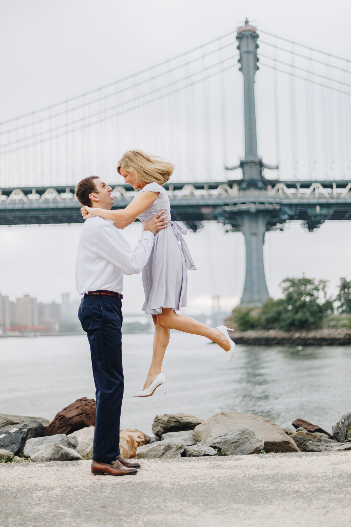 Elegant Brooklyn Bridge Park Engagement Photos on a Cloudy Day in New York