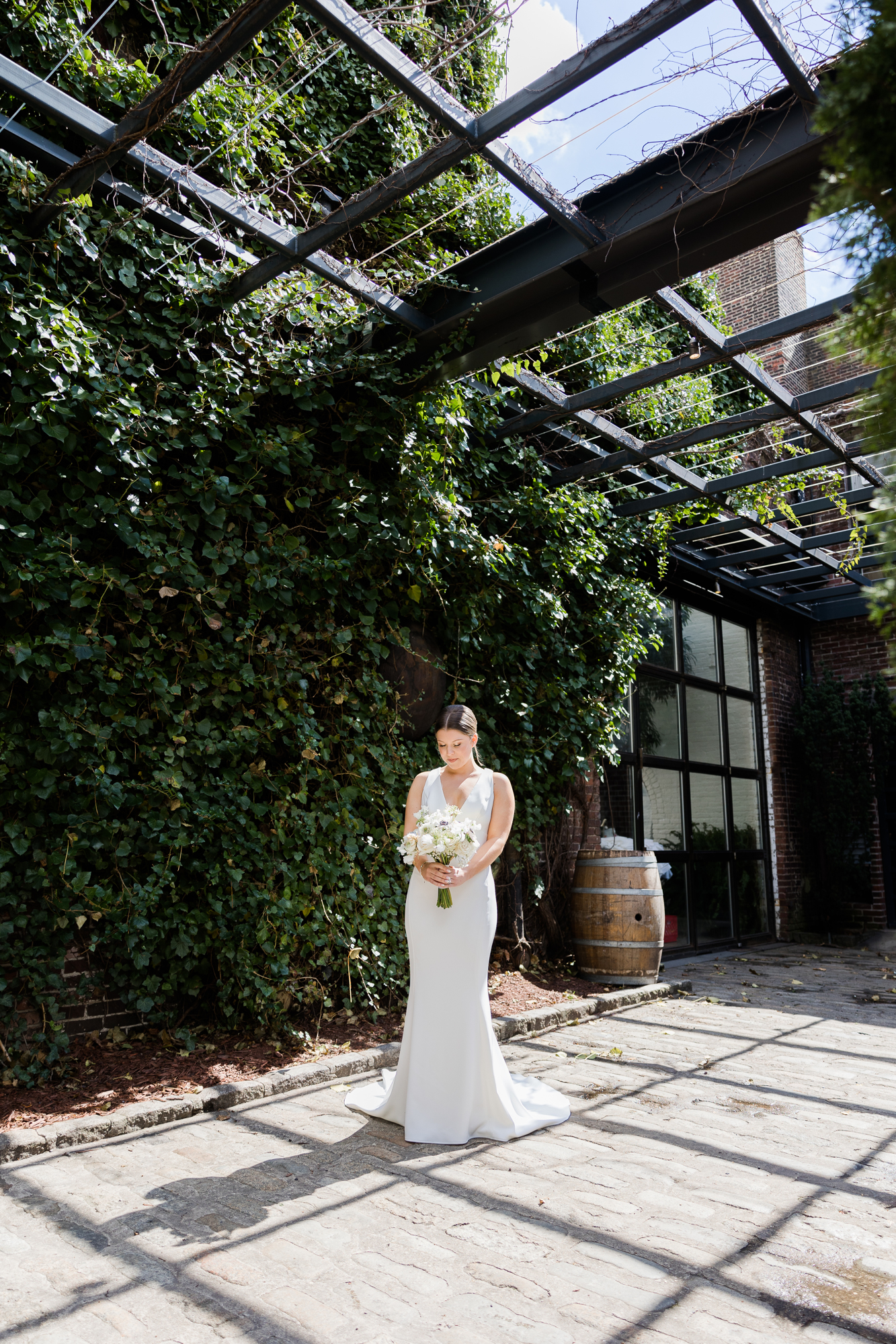 Vibrant Springtime Foundry Wedding In Queens