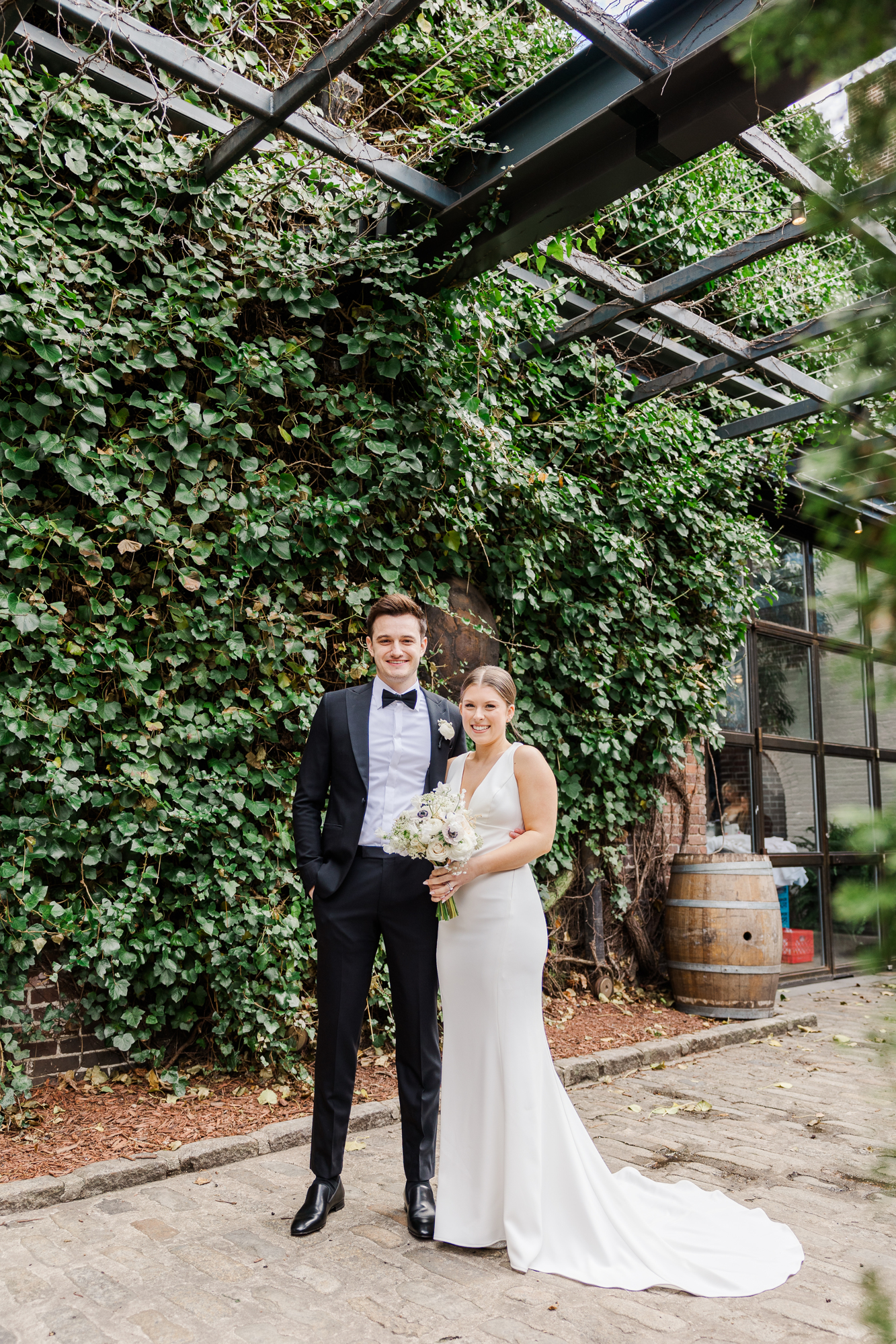 Jaw-Dropping Springtime Foundry Wedding In Queens